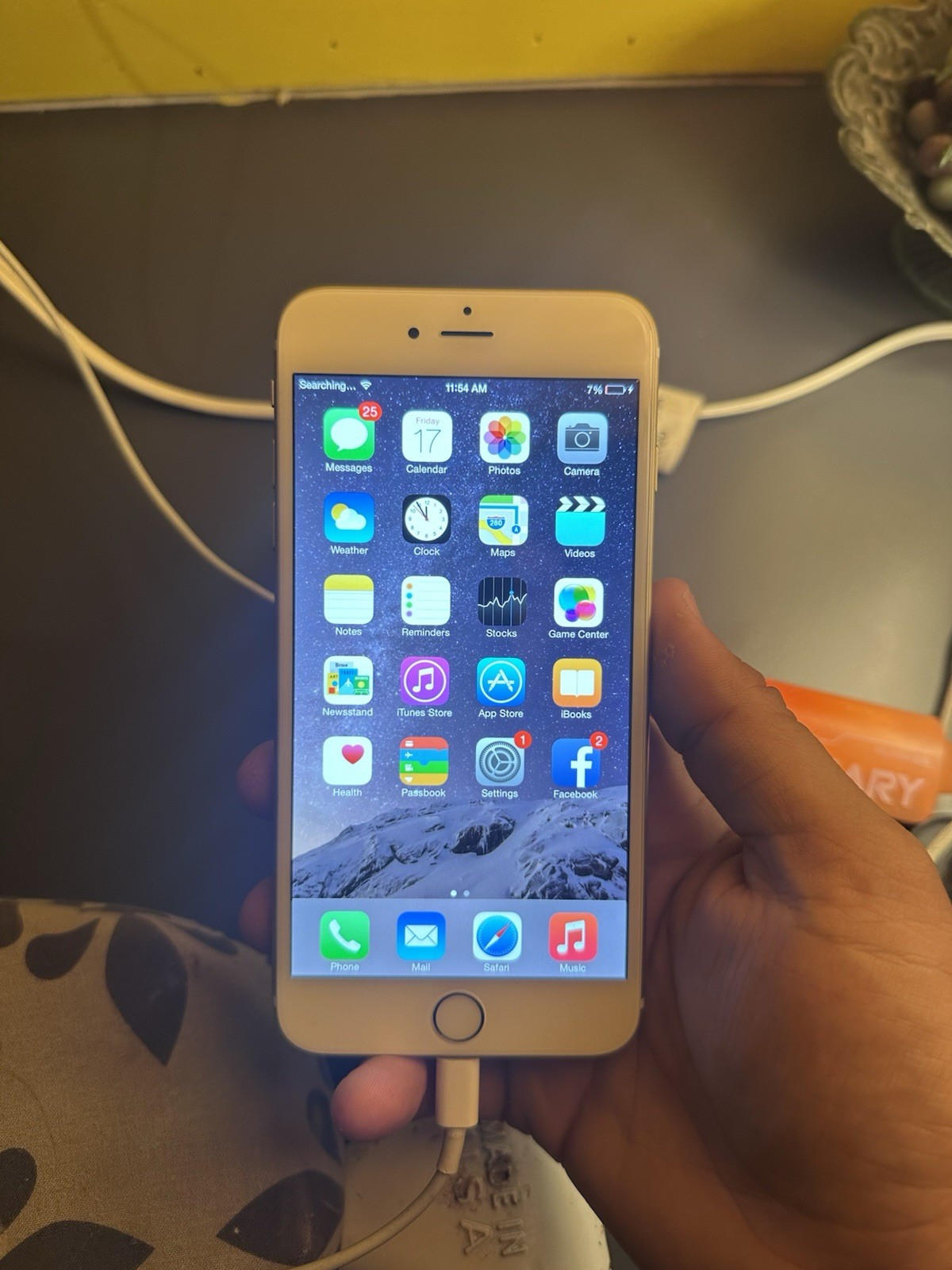 Apple iPhone 6 Gold 16GB AT&T MGAA2J/A iOS 8.0.2 8MP Bluetooth Wi-Fi GPS
