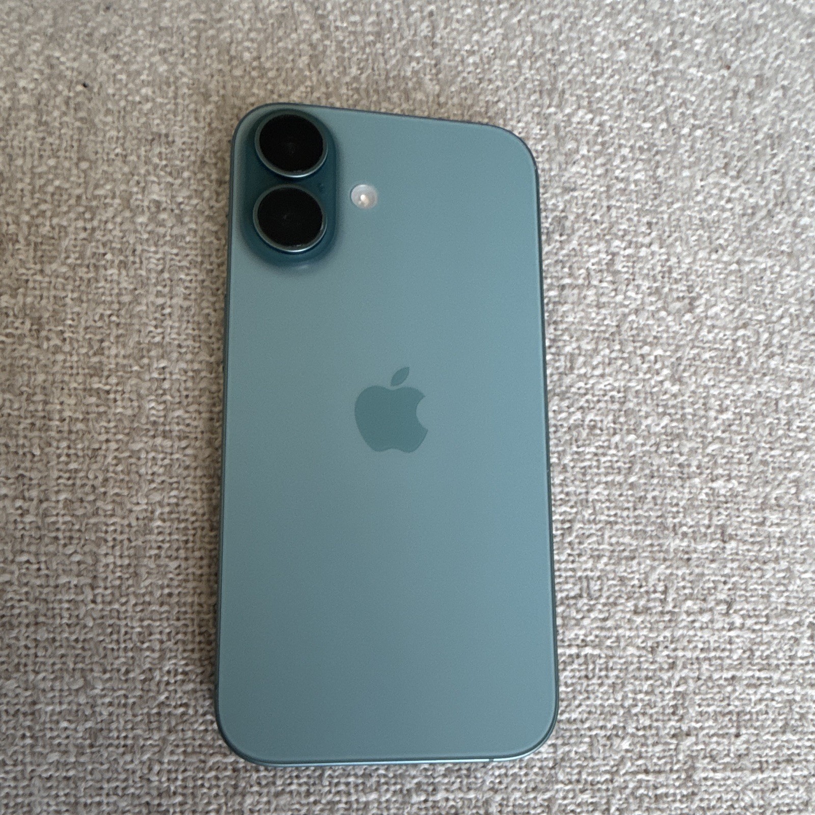 Apple iPhone 16 128GB Green Smartphone 12MP Camera Built-In Memory Slate