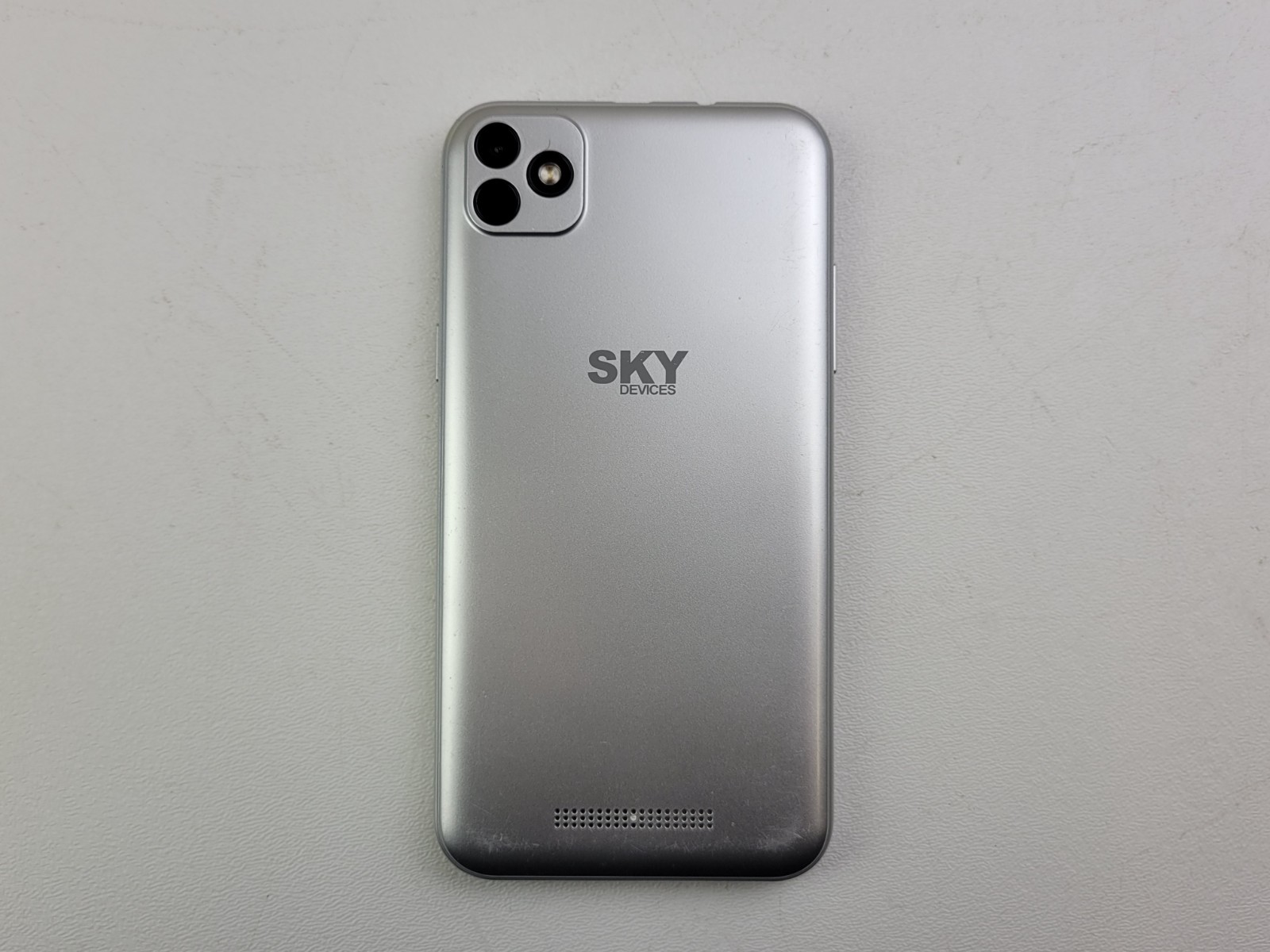 SKY Devices Elite D5Max – 16GB – (GSM Unlocked) Dual SIM Smartphone – H5294