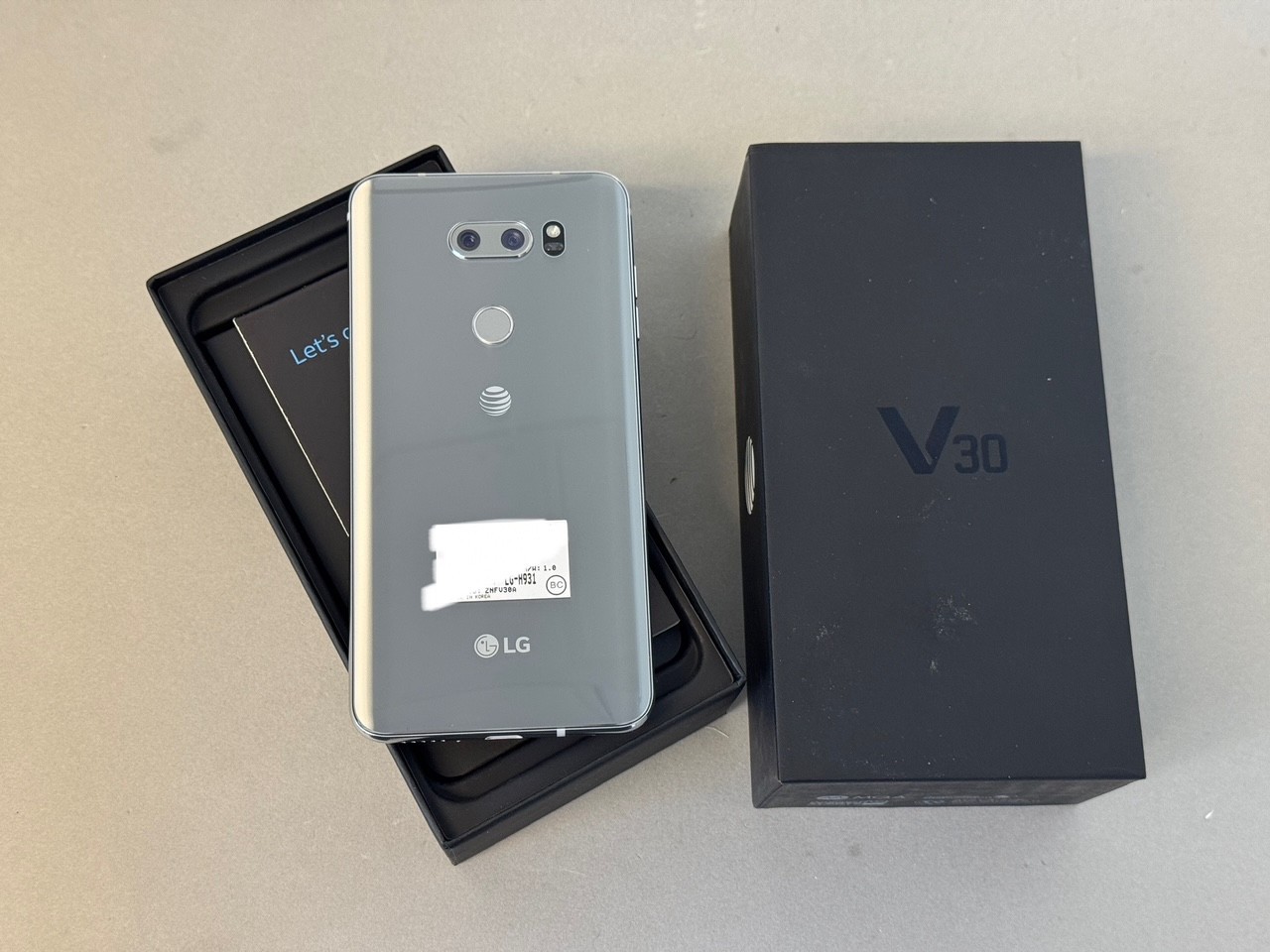 NEW AT&T Unlocked LG V30 H931 4G LTE 64GB Silver Android Smartphone in Box 🇺🇸