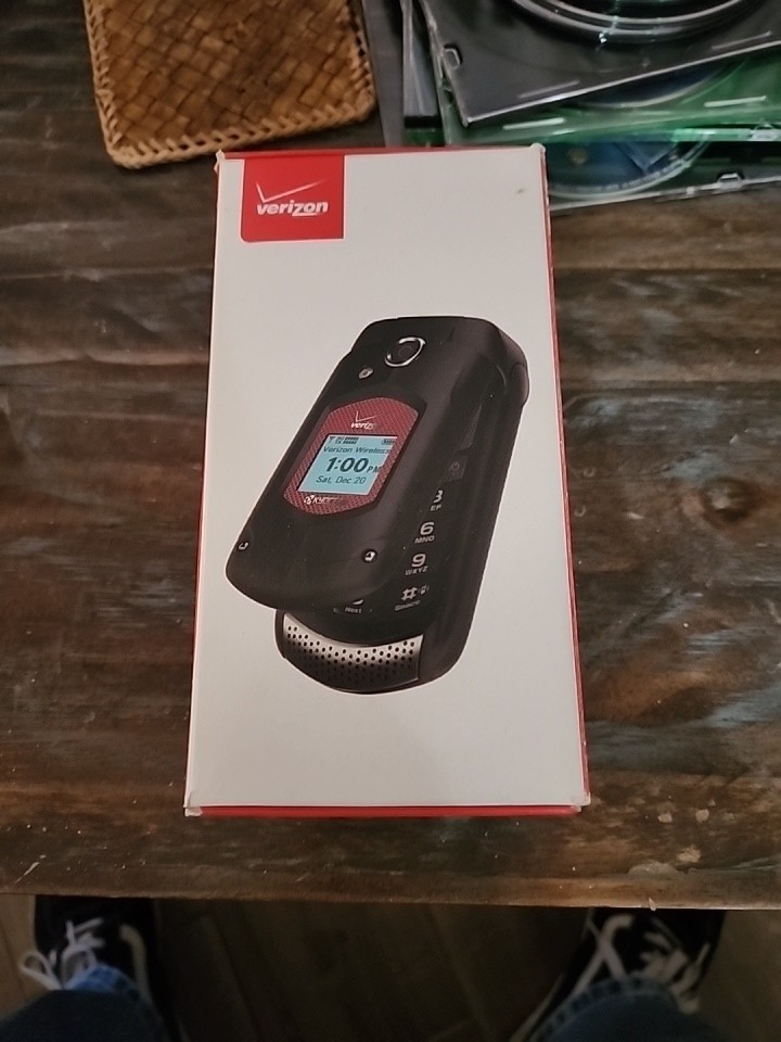 Kyocera DuraXV E4520PTT Rugged GPS Waterproof Cell Phone Verizon W/Battery
