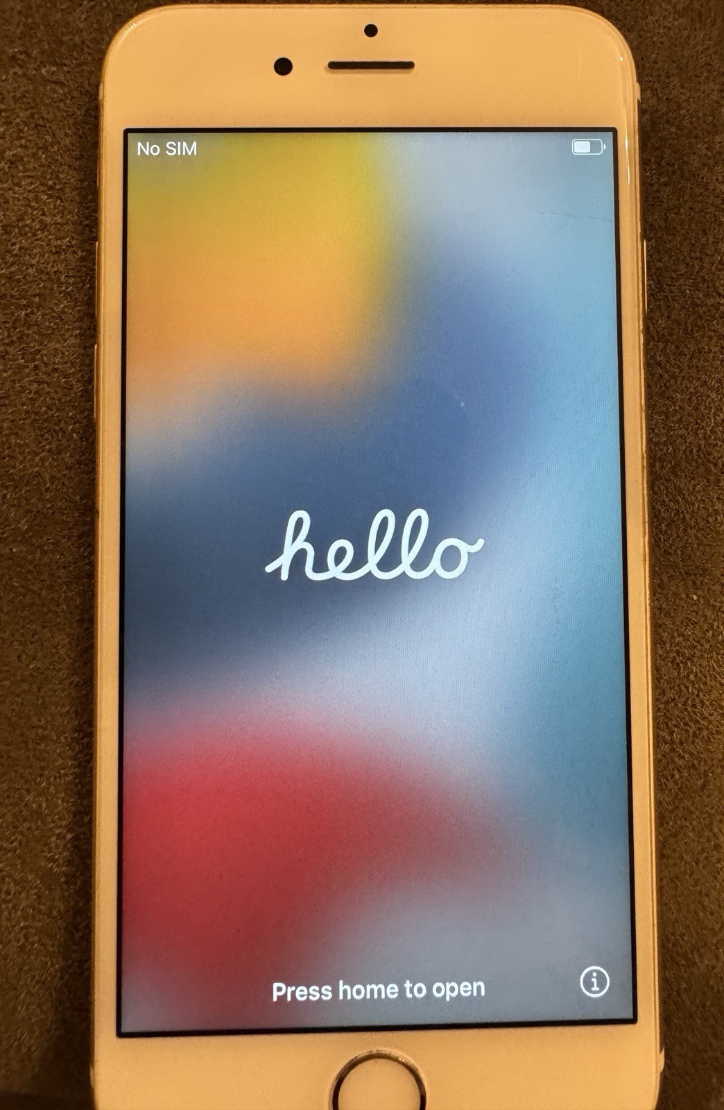 Apple iPhone 6s Gold 128GB MKQ92LL/A 4.7in 12MP Bluetooth Wi-Fi iOS Unlocked