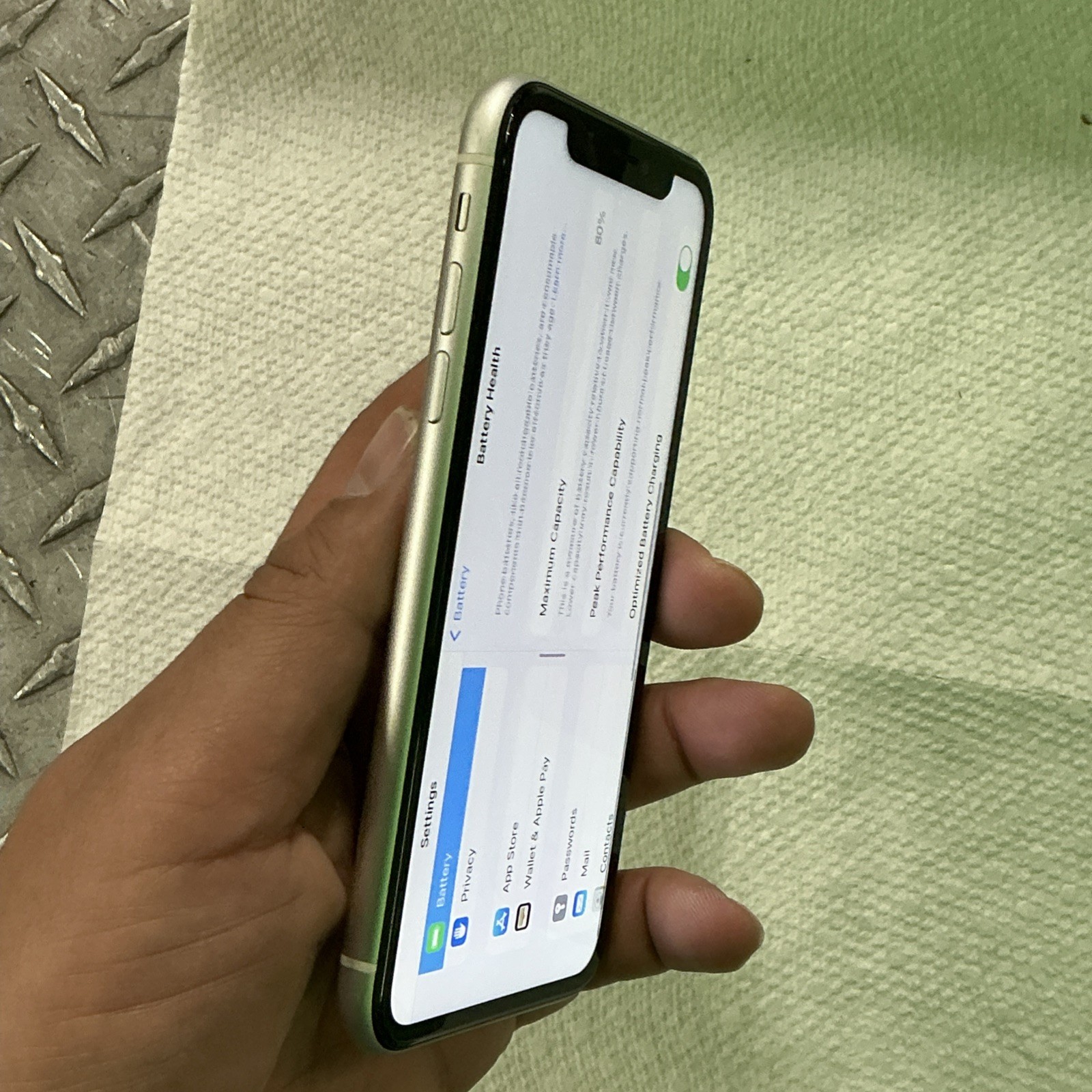 Apple iPhone XR A1984 64GB Black 6.1″ 80% batt | WIFI ONLY