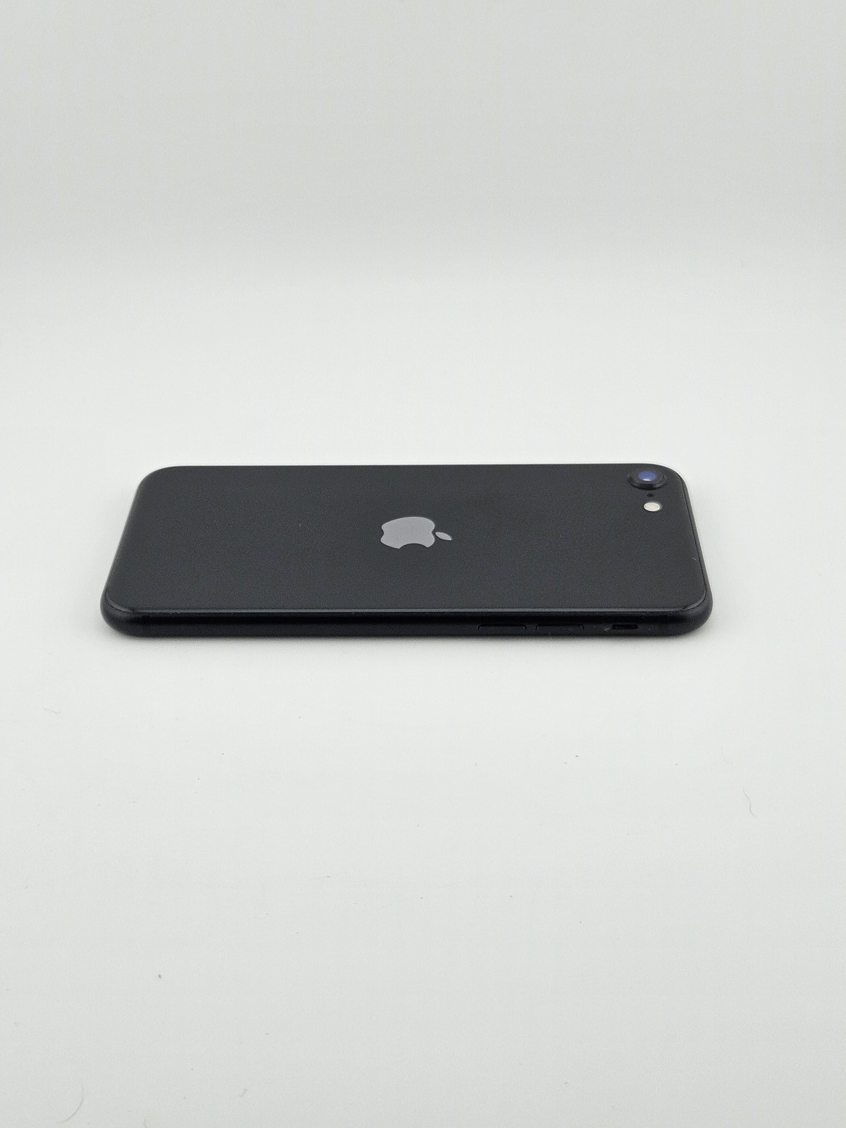 Apple iPhone SE (2020) – 64 GB – Black (Unlocked) AS-IS
