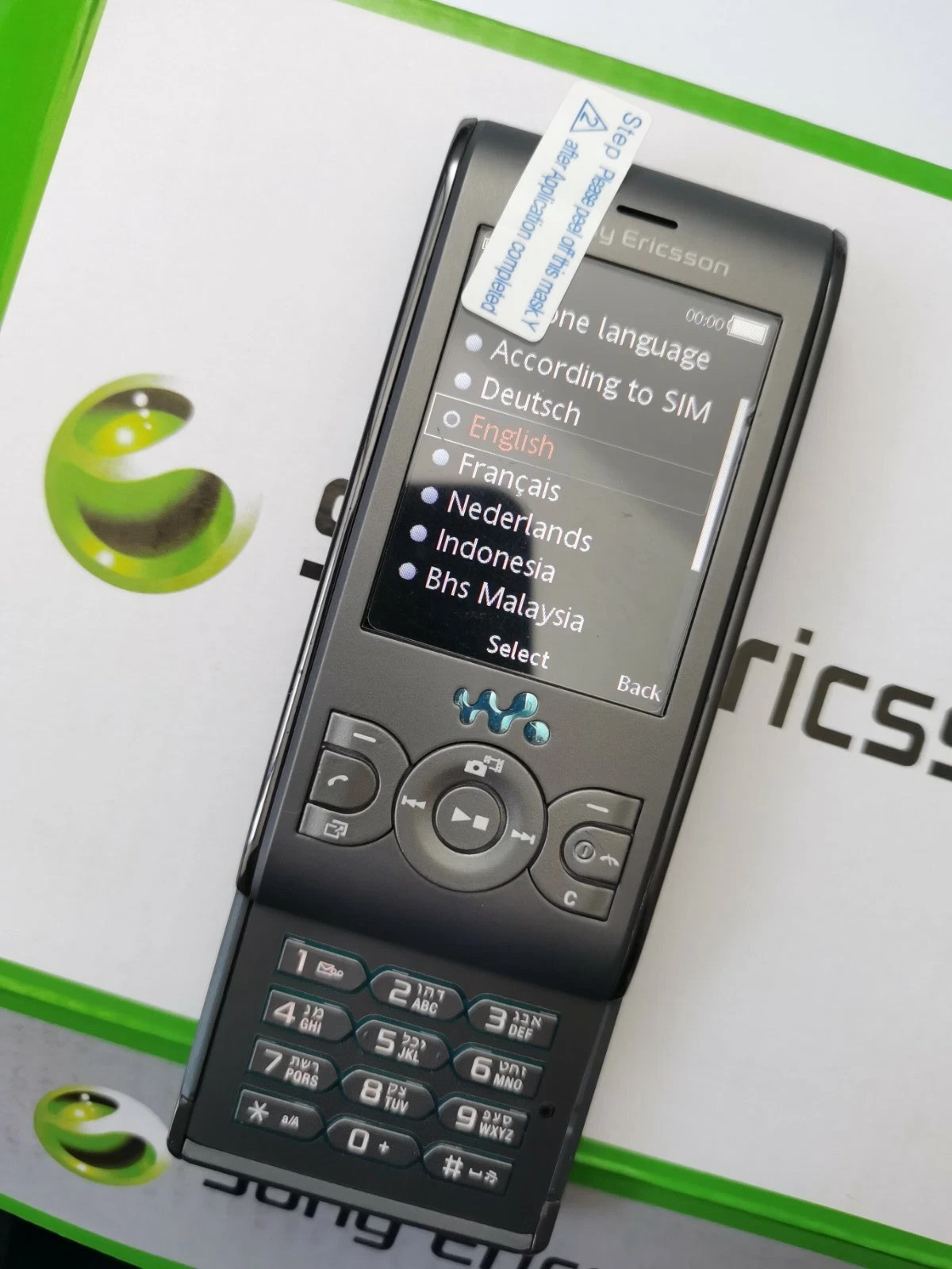 Sony Ericsson W595 FM Radio Bluetooth 3.15MP 3G Unlocked Phone +1 year warranty