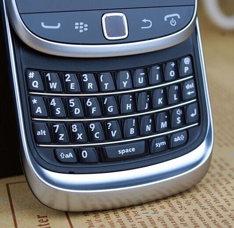 100% Original Blackberry Torch 9810 Unlocked GSM HSPA Slider Blackberry OS Phone