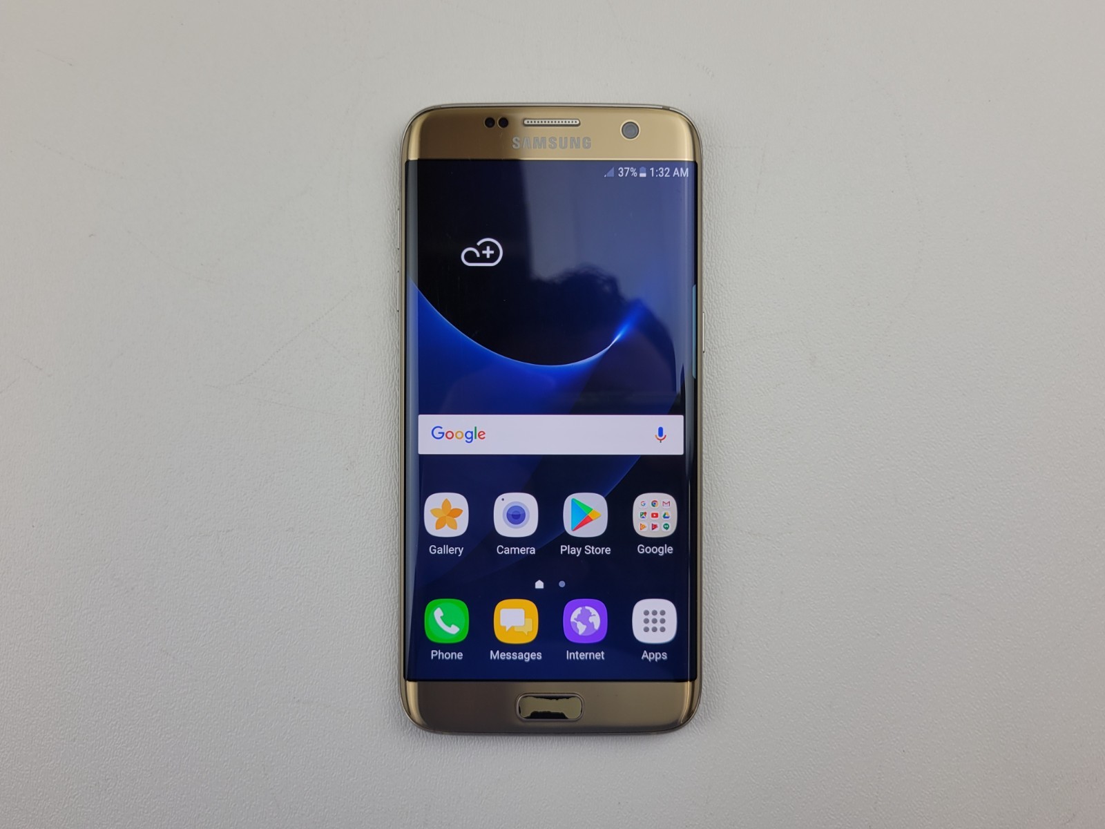 Samsung Galaxy S7 Edge (SM-G935F) 32GB – Gold (GSM Unlocked) Smartphone – H8456