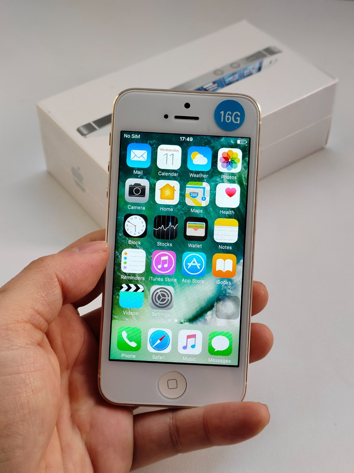 90%N ew Apple iPhone 5/5s/5c 16GB Factory UNlocked Black/White/Gold Good