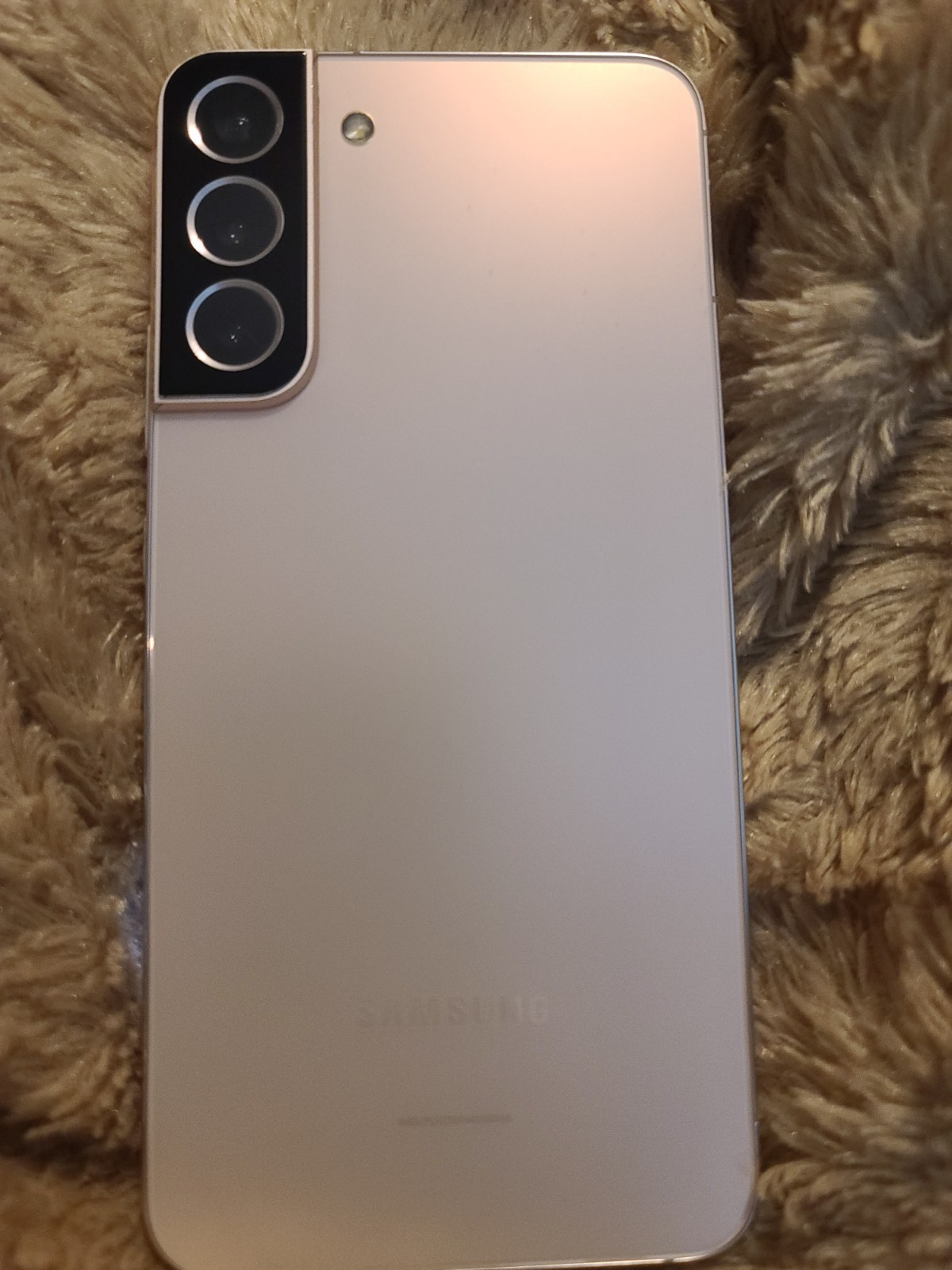 Samsung Galaxy S22+ Plus 5G- 256GB S906U – Unlocked – Mint Condition Gold Pink.