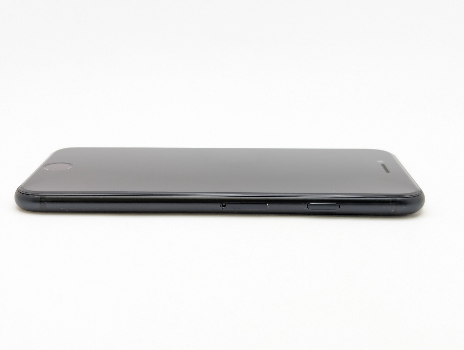 Apple iPhone SE (2nd Generation) A2275 128GB Good Condition | Black | UNLOCKED