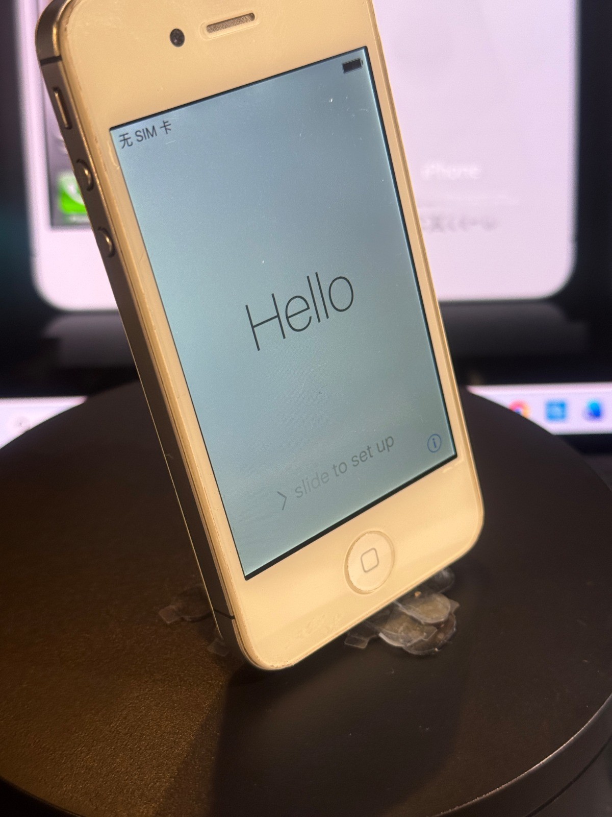 Apple iPhone 4s – 16 GB – White (Unlocked)