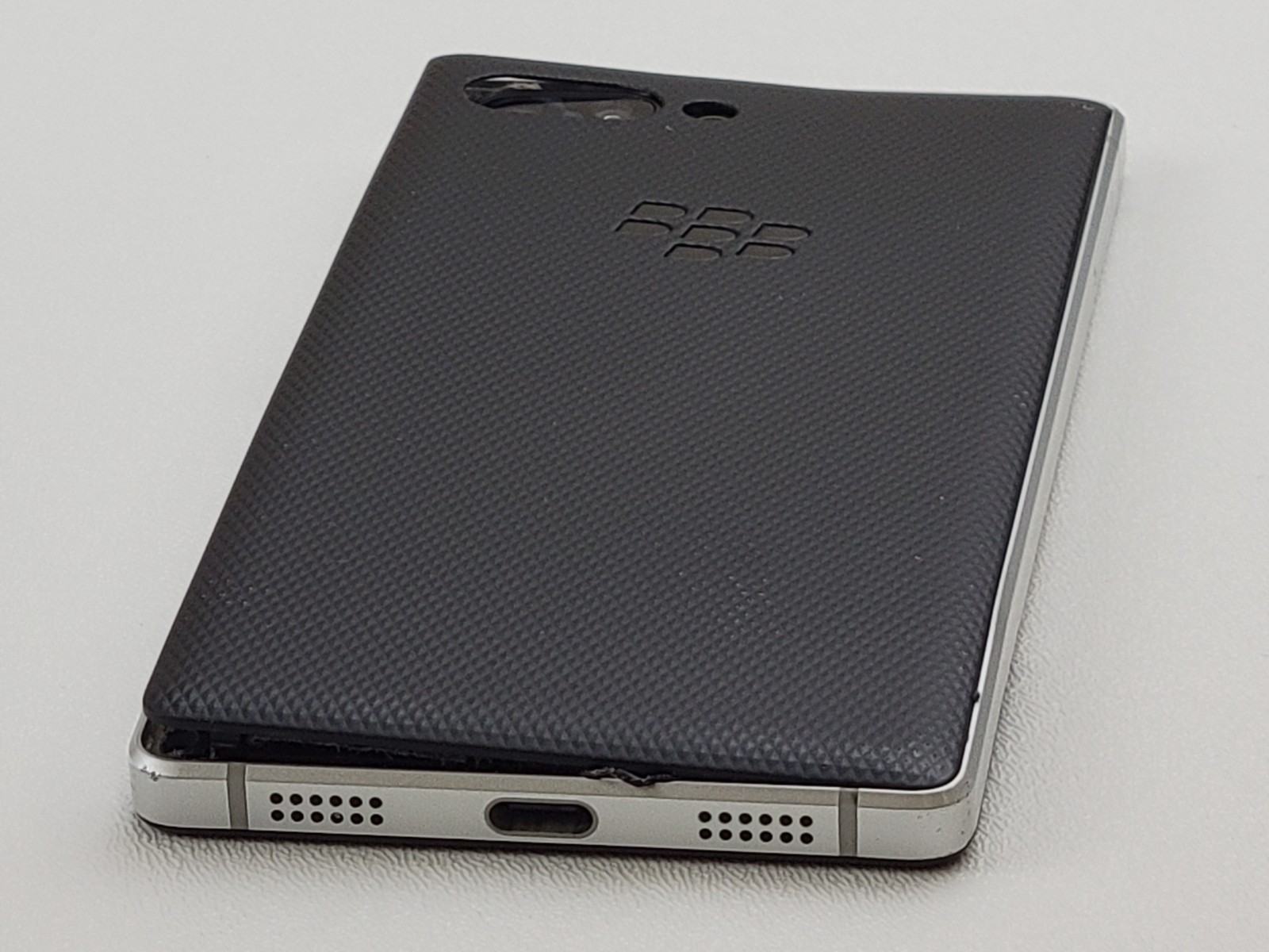 BlackBerry Key2 (BBF100-2) 64GB – Silver (GSM Unlocked) – POOR CONDITION – H7073