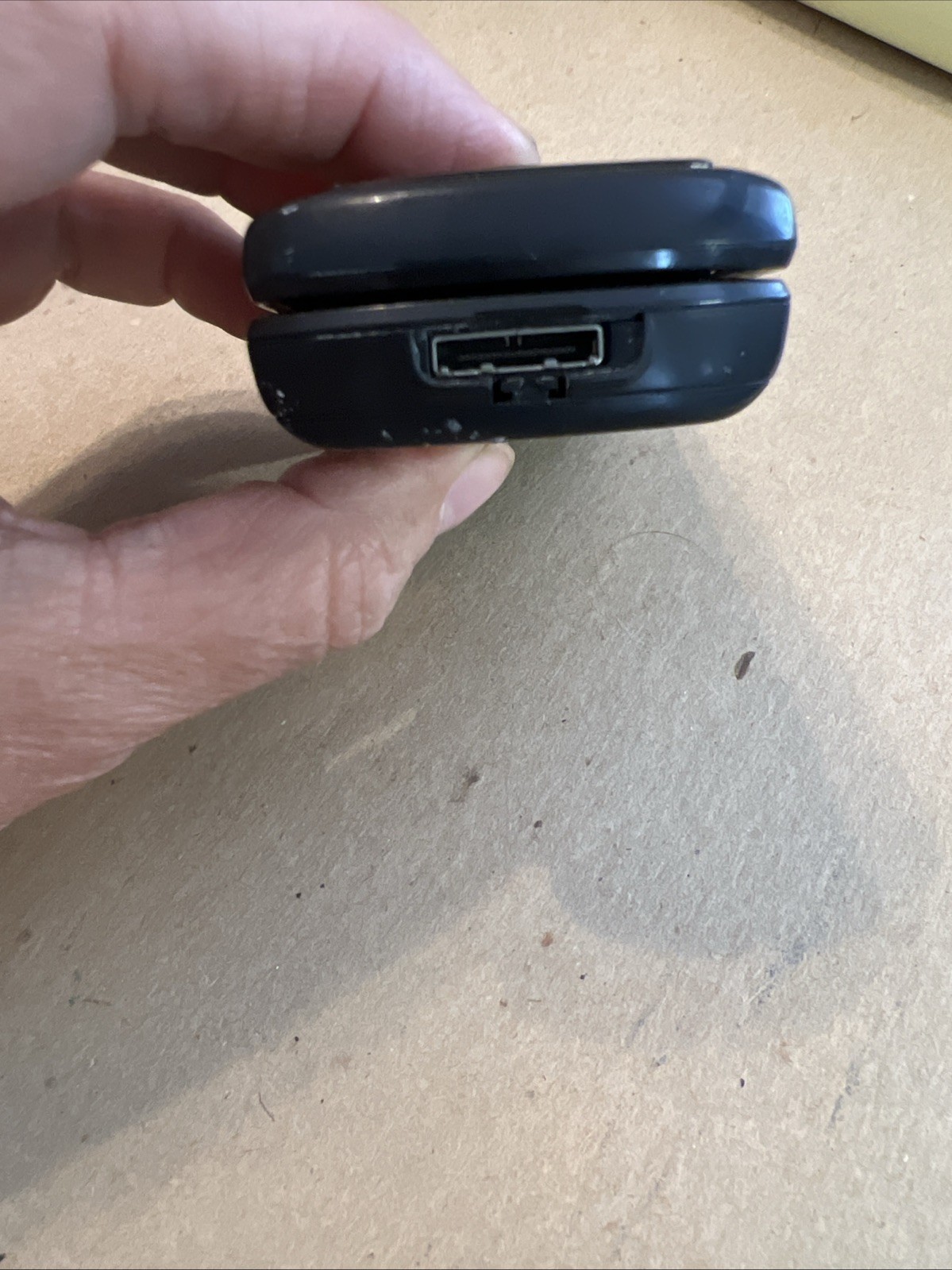Samsung SCH-A930 Flip Mobile Phone (Verizon) Black 2.2″ TFT Display 1.3MP Camera