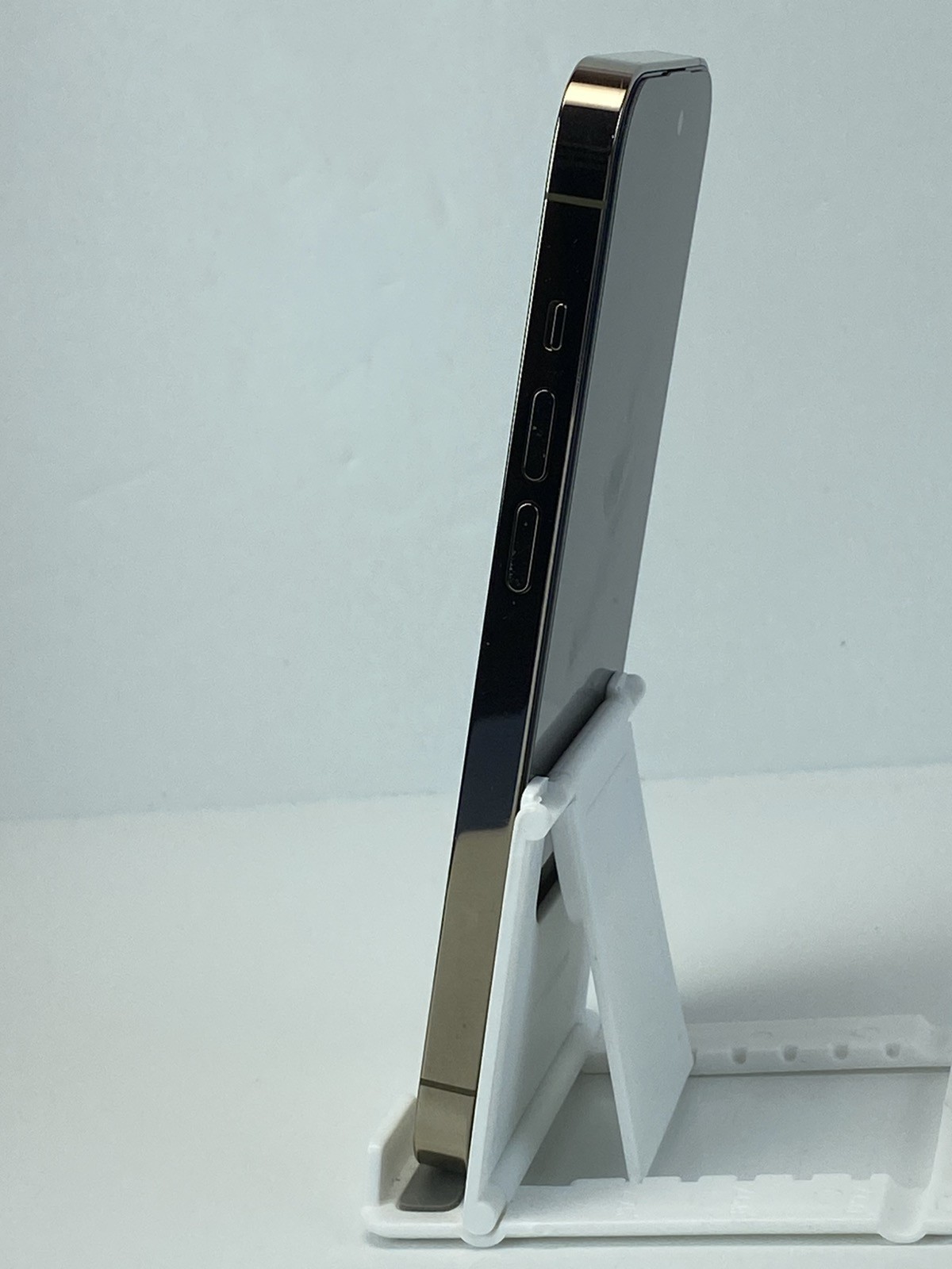 Apple iPhone 14 Pro A2650 1TB Gold Factory Unlocked 96% battery health Clean ESN