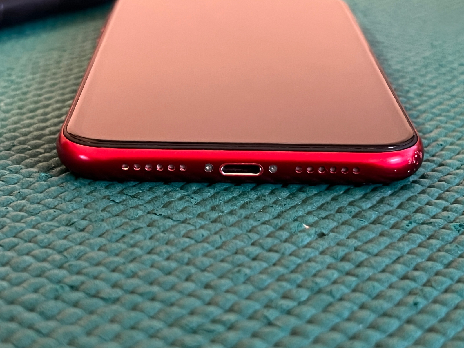Apple iPhone XR – 64GB – Red (Unlocked) A1984 CDMA + GSM