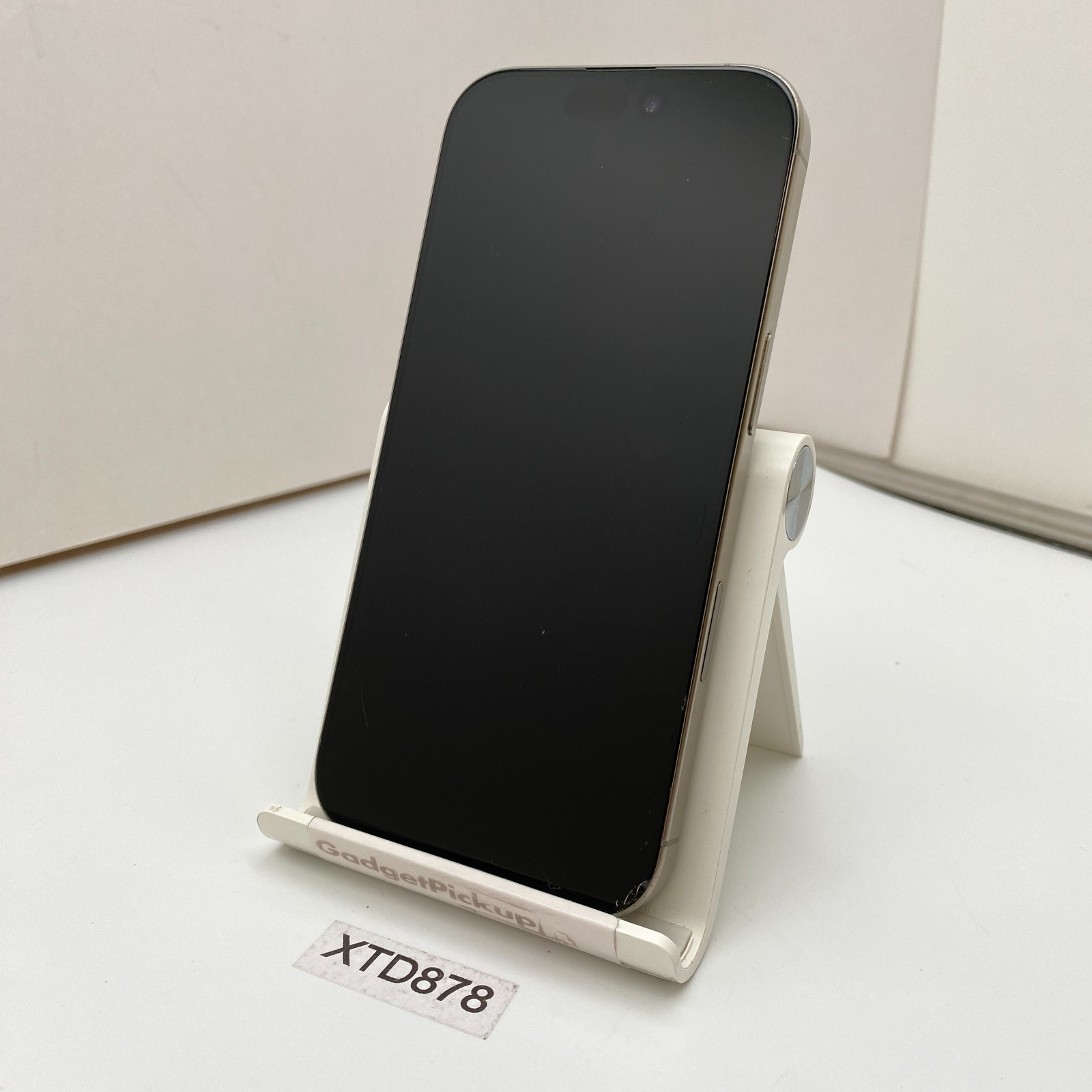 Apple iPhone 16 Pro – 128GB – Natural (AT&T/Cricket) – CRACKED SCREEN & BACK