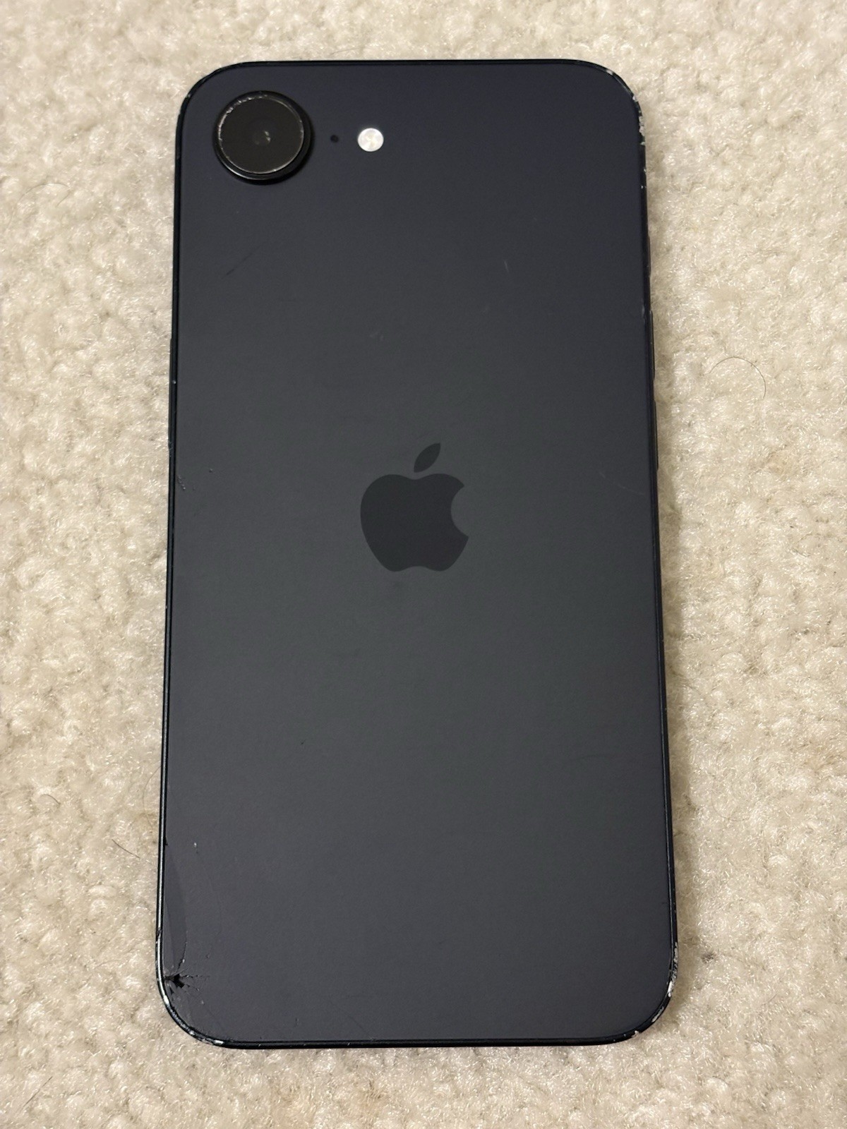 Apple iPhone 16e – 128 GB – Black (AT&T) Check ESN *Cracked Back*