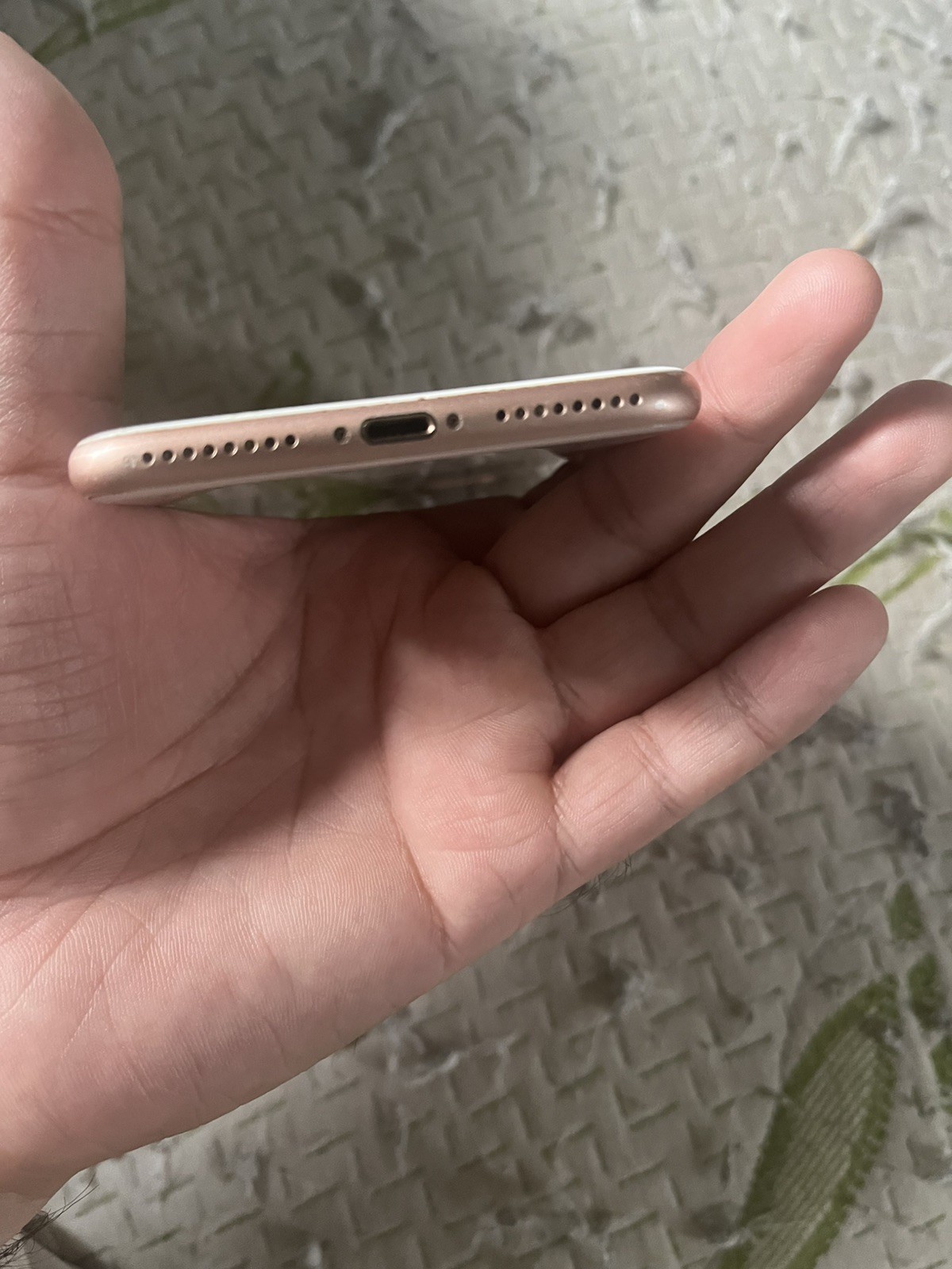 Apple iPhone 8 Plus Gold 12 MP Camera Bluetooth Wi-Fi / For Parts