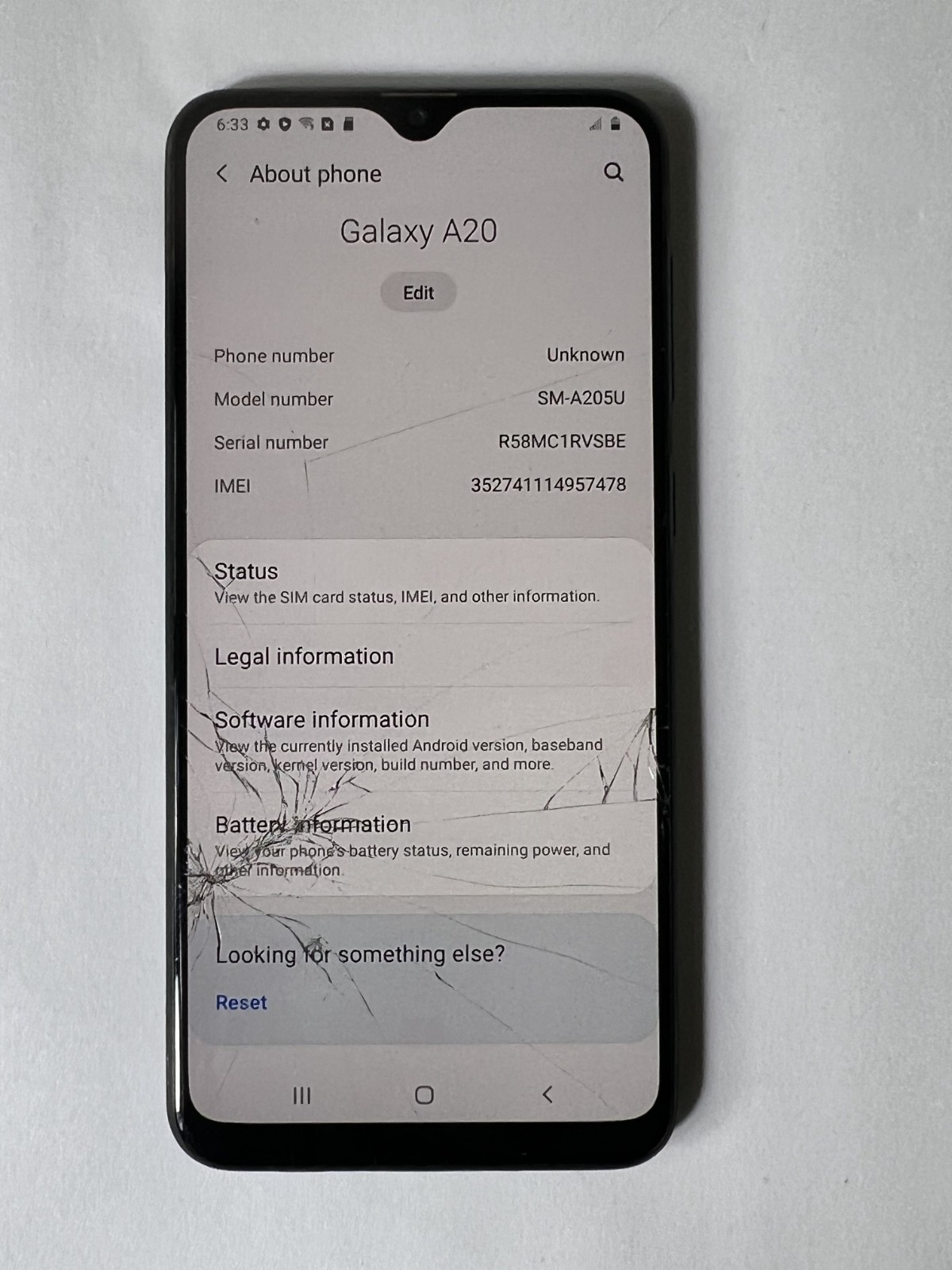 Samsung Galaxy A20 SM-A205U – 32GB – Black (Metro) (Single SIM) Cracked glass as