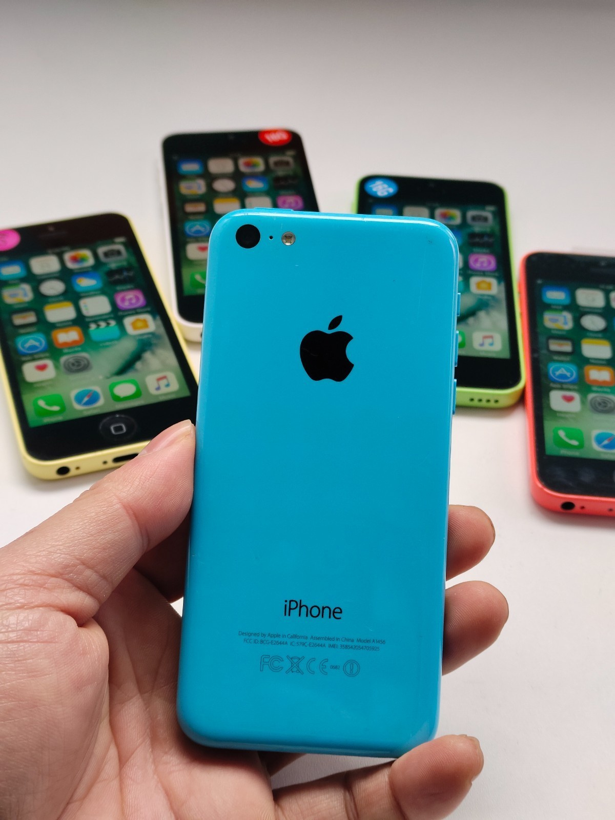 Apple iPhone 5C / 8-16-32GB Factory UNlocked(any Carrier)Working well