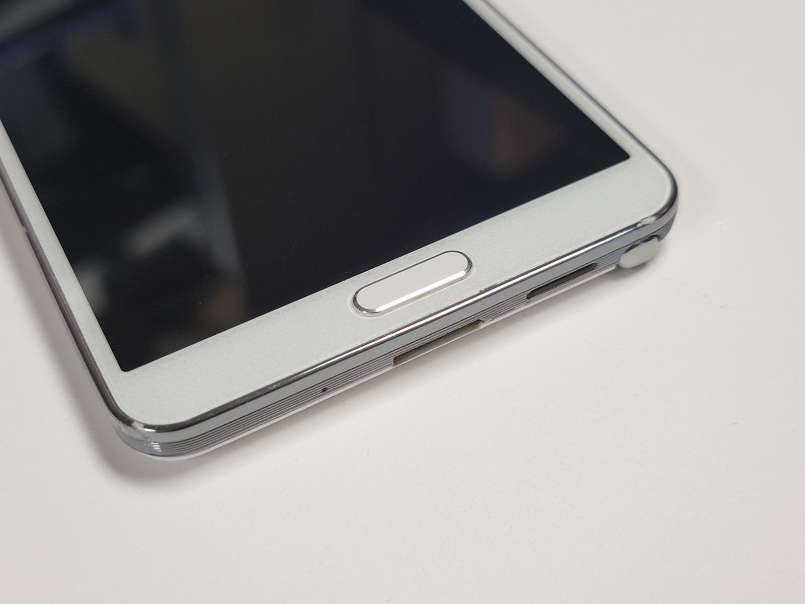 Samsung Galaxy Note 3 (SM-N900A) 32GB (AT&T) Smartphone – Clean IMEI – N628