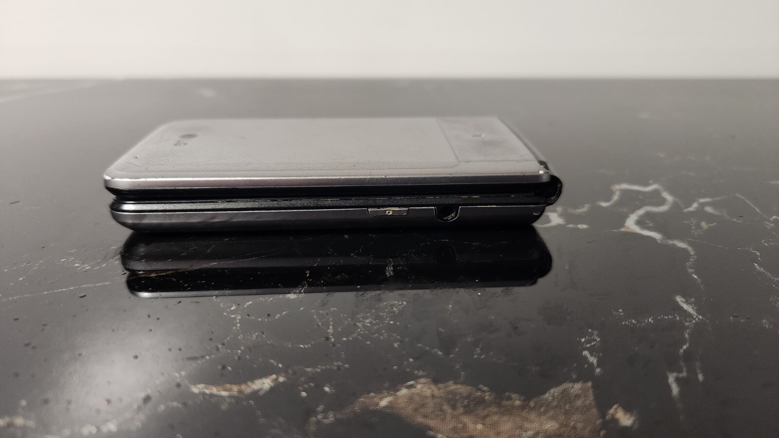 lg exalt vn220 flip phone