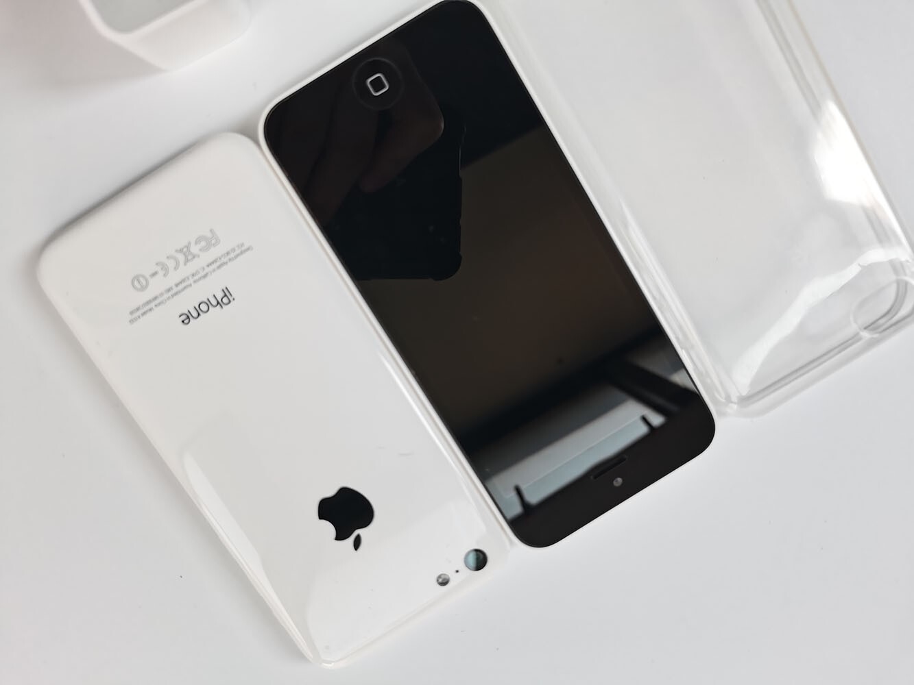 100% Good working Apple iPhone 5c 8/16/32GB White Unlocked Smartphone