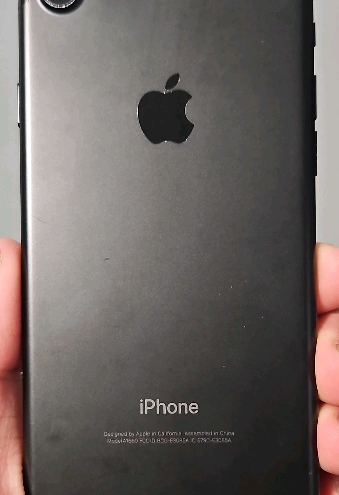 Apple iPhone 7 Black Unlocked 64GB iOS Smartphone 12MP Wi-Fi Bluetooth NFC
