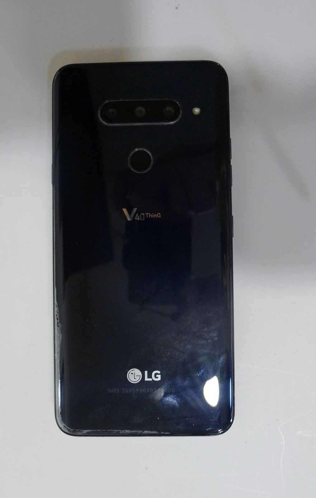 LG V40 Thinq 64GB LM-V405TA (T-Mobile) Black BAD SCREEN READ!!!