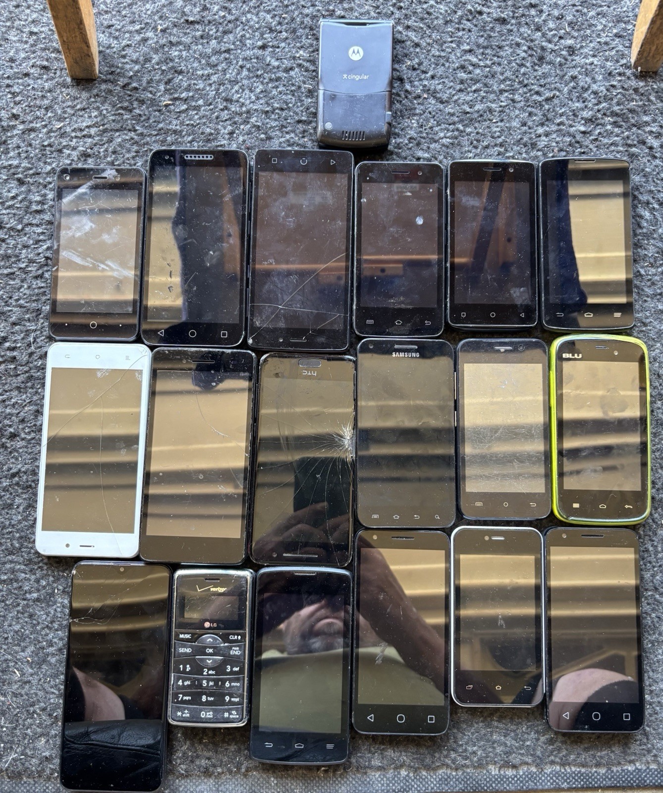 Lot Of 19 – Mixed Brands Cell Phone Lot- Condition Unknown PARTS ONLY