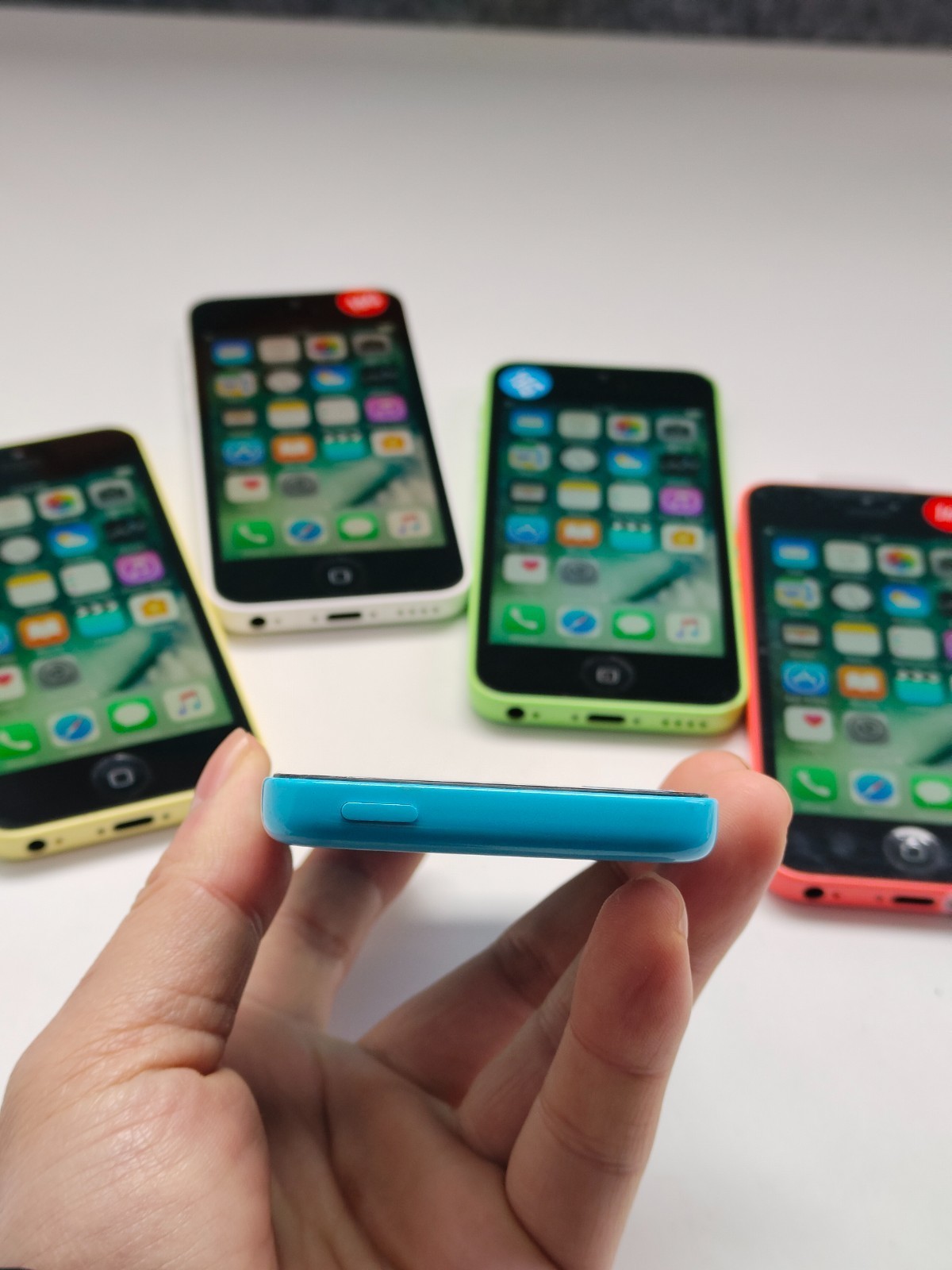 Apple iPhone 5C / 8-16-32GB Factory UNlocked(any Carrier)Working well