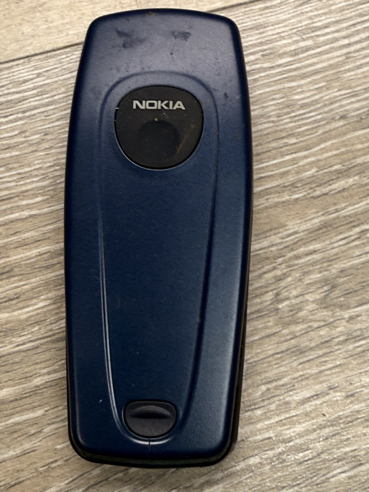 Nokia 6010 – Dark Blue and Silver Cellular Phone NPM10 – FOR PARTS ONLY UNTESTED