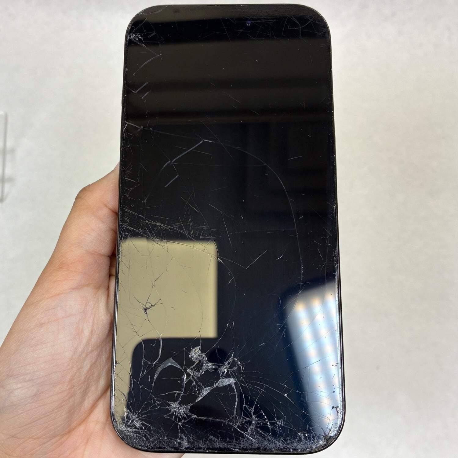 Broken Unlocked Apple iPhone 16 Pro 128GB 26.5 MYM93LL/A READ