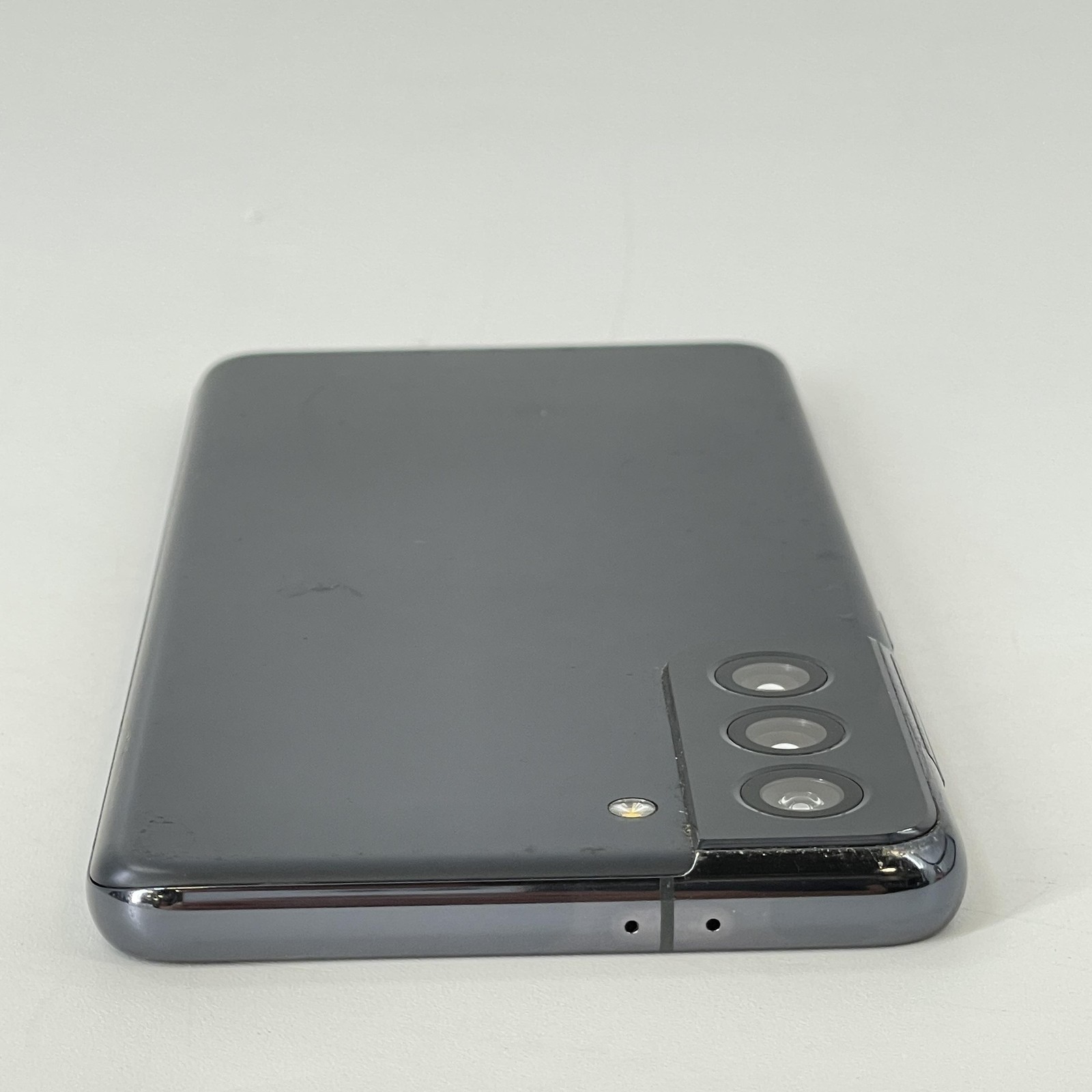 Samsung Galaxy S21 5G Phantom Gray 256GB Unlocked – Good w/ LCD Burn-In