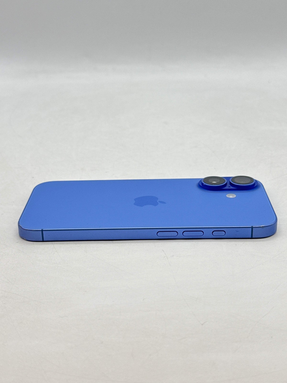 Boost Apple iPhone 16 6.1″ A3081 128GB Ultramarine For Parts