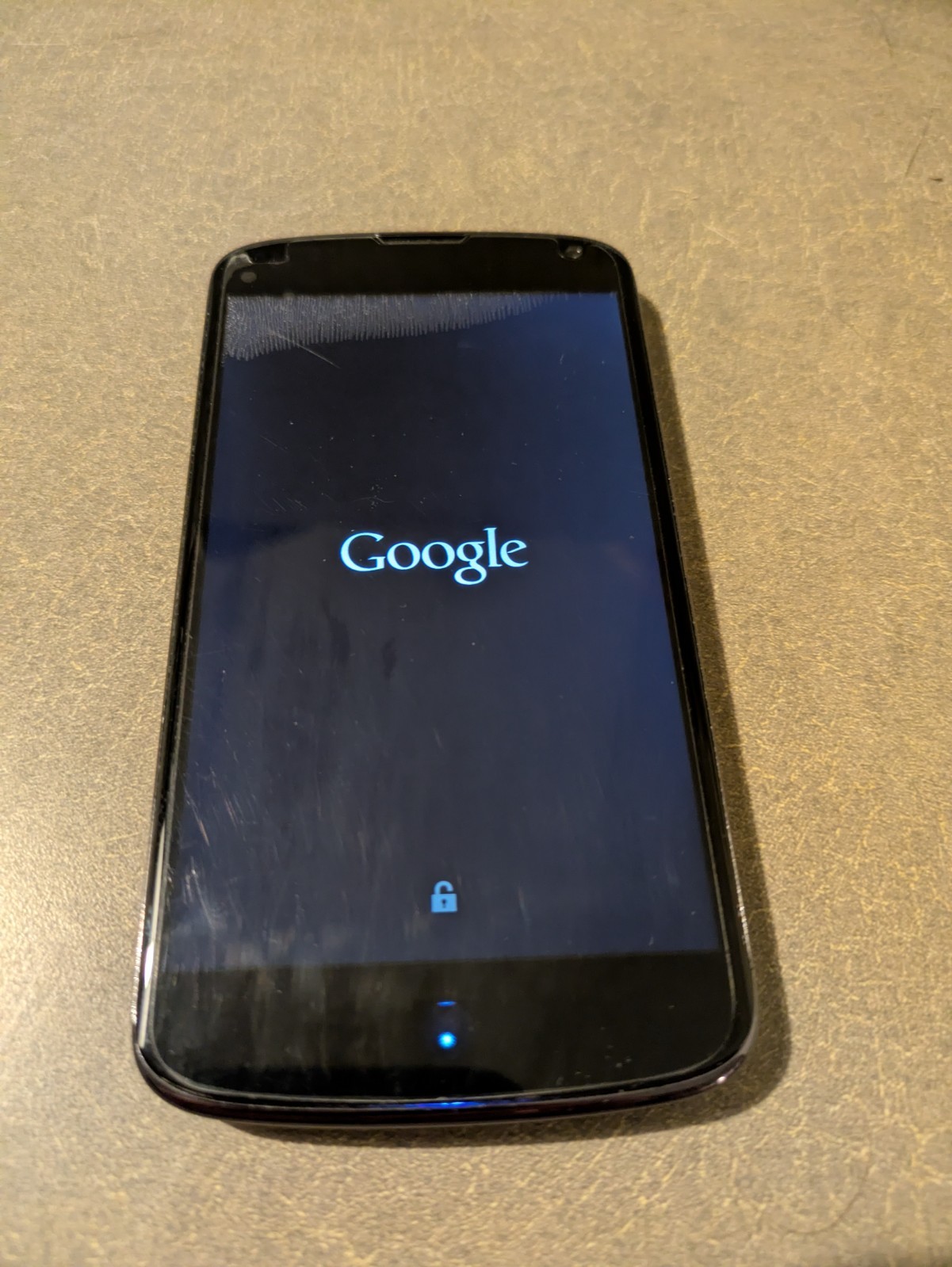 LG Nexus 4 E960 16G w/ Sailfish OS “Tahkalampi” Original box, screen blemish