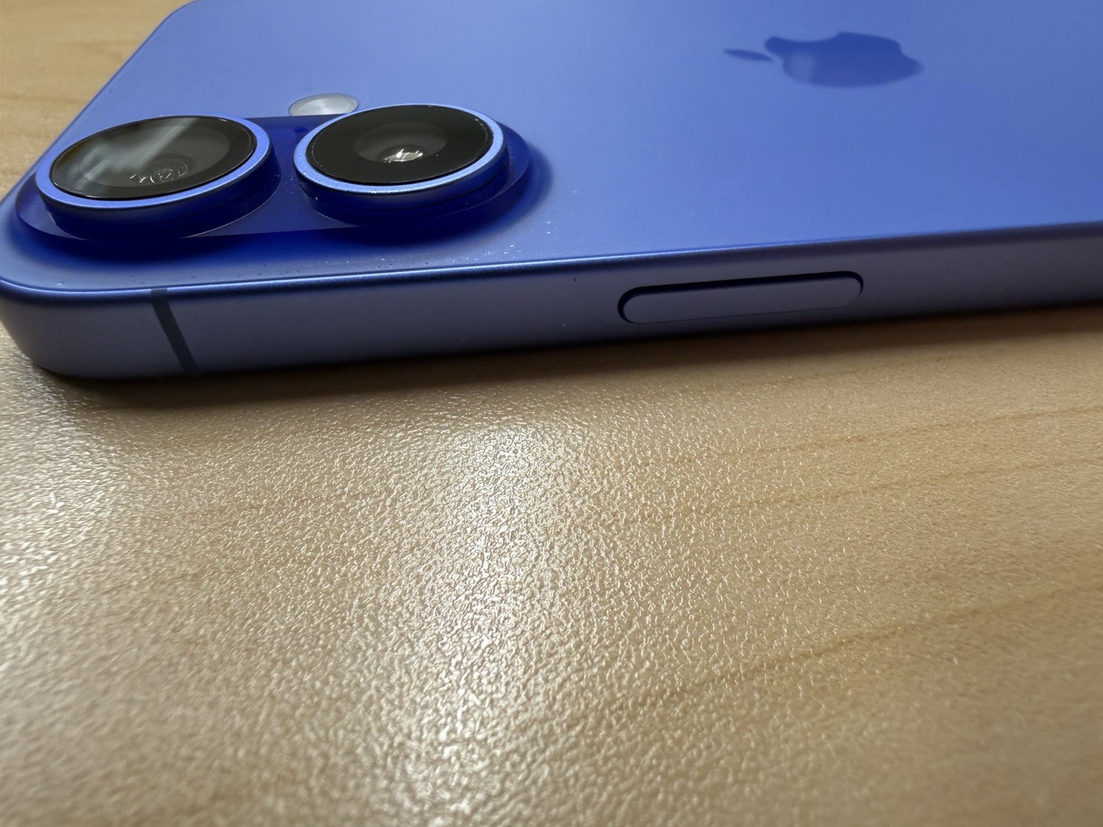 Apple iPhone 16 – 128 GB – Ultramarine (Unlocked)