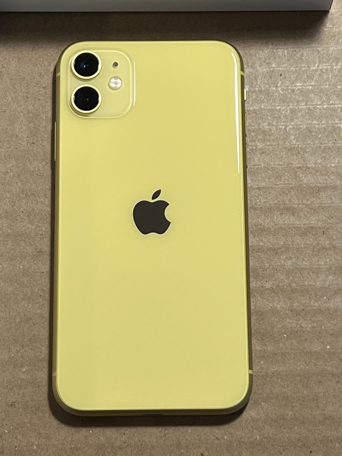 Apple iPhone 11 64GB Yellow Unlocked A2111 READ
