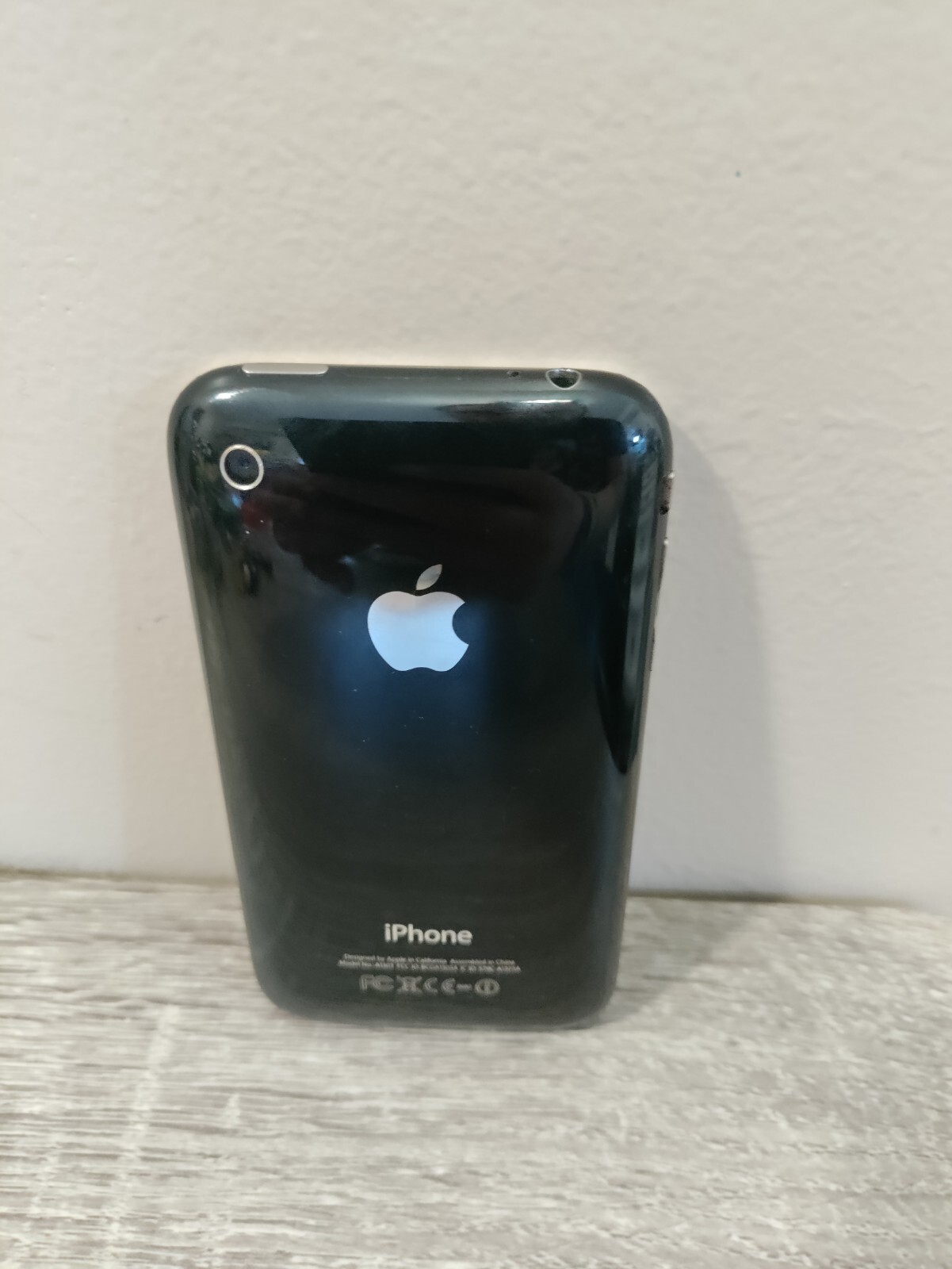 Clean Apple iPhone 3GS – 16 GB – Black (Untested) Not Working Or For Parts