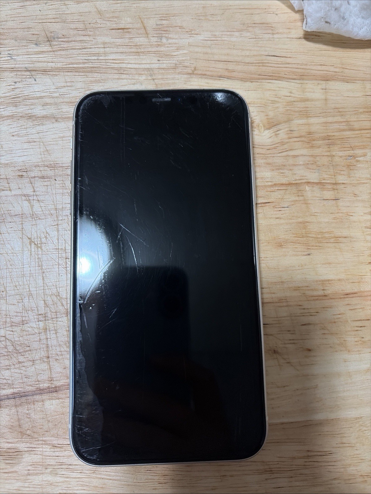 Apple iPhone 11 64GB White AT&T 6.1in A13 Bionic A2111 Smartphone