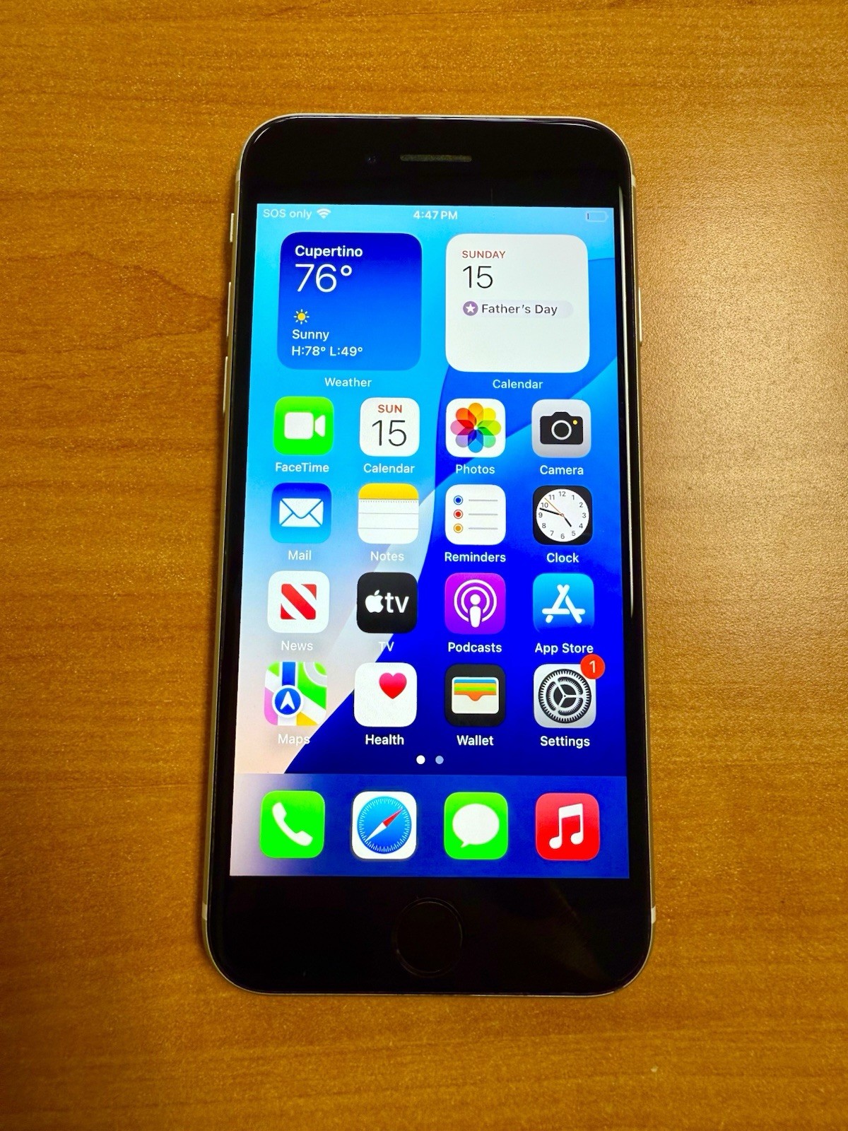 iPhone SE 3rd Gen 5G 64GB White Factory Unlocked – Good Condition.