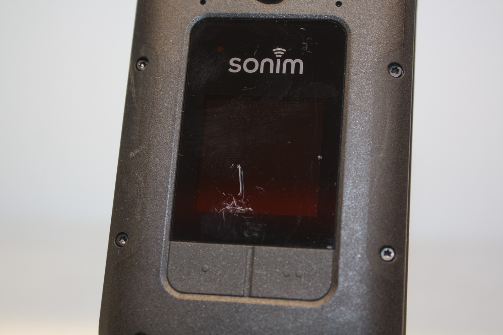 Sonim XP3 Plus XP3900 – 16GB (T-Mobile) Rugged Flip Phone, 002