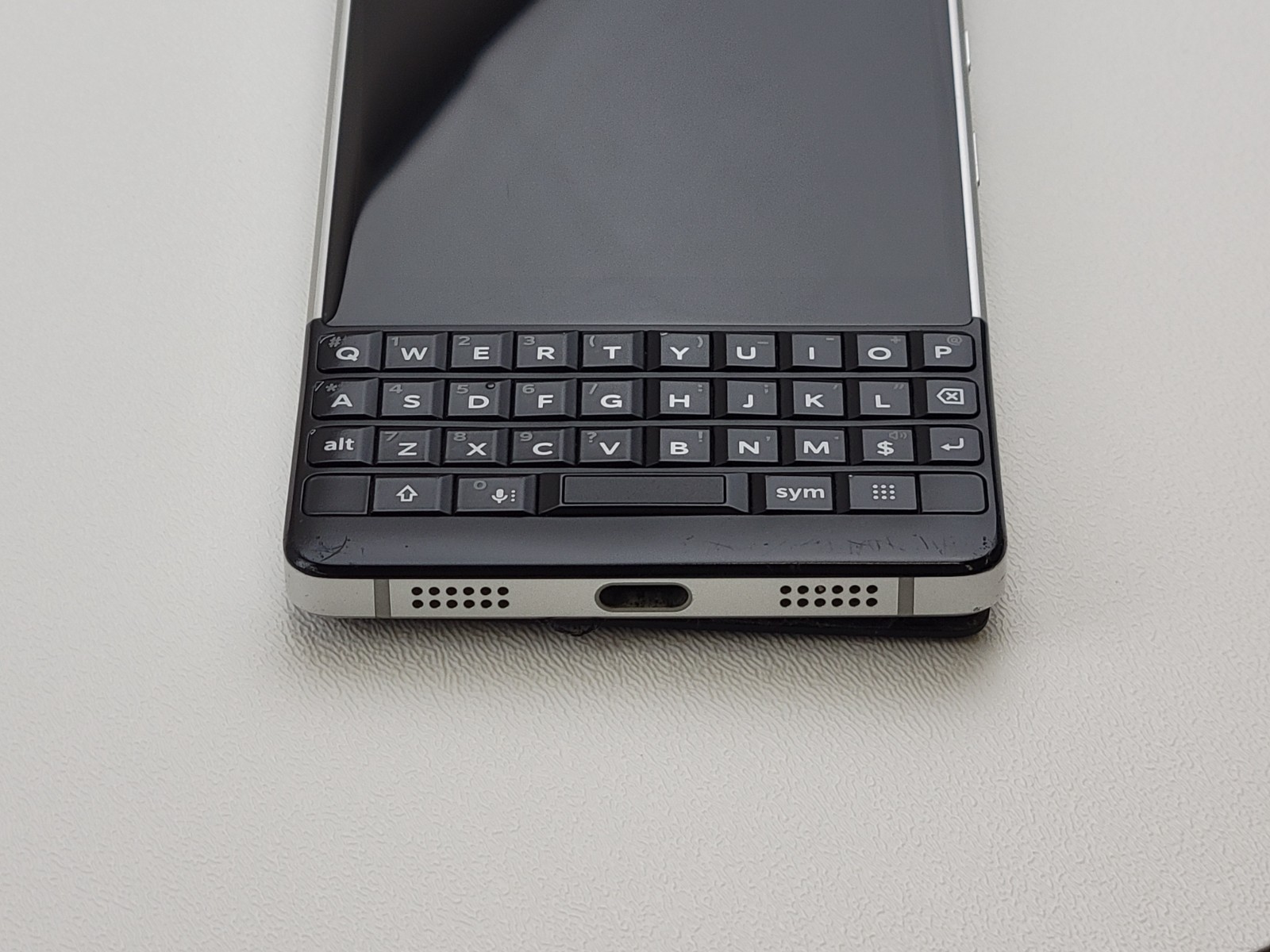 BlackBerry Key2 (BBF100-2) 64GB – Silver (GSM Unlocked) – POOR CONDITION – H7073