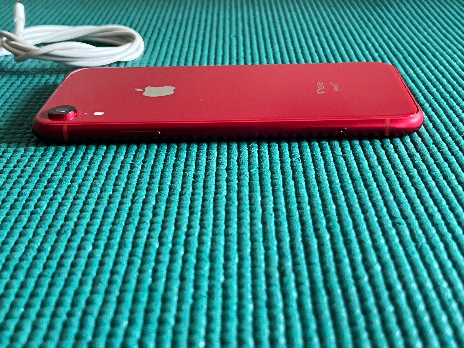 Apple iPhone XR – 64GB – Red (Unlocked) A1984 (CDMA + GSM)