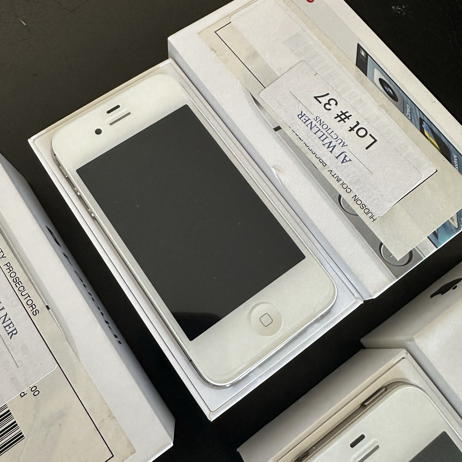 Apple iPhone 4s 16GB White A1387 Smartphone – New Open Box – Sold Individually