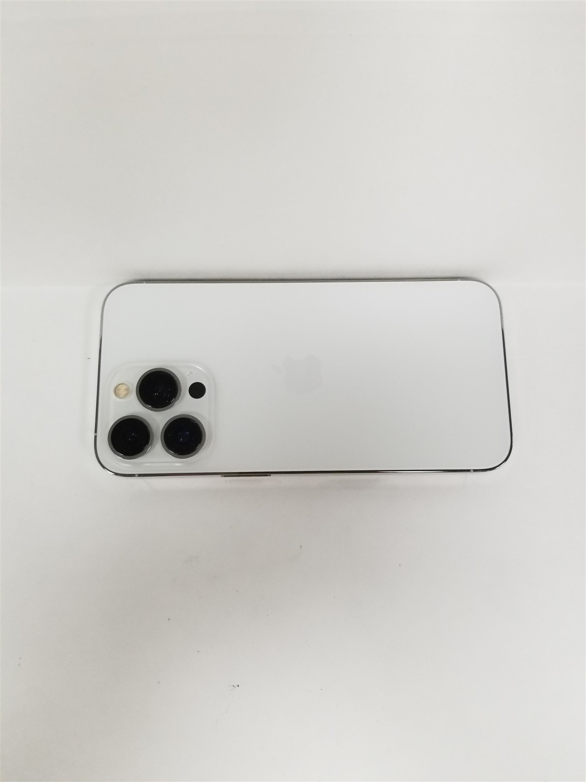 Apple iPhone 13 Pro 1TB Silver A2483 (Unlocked) EXCELLENT
