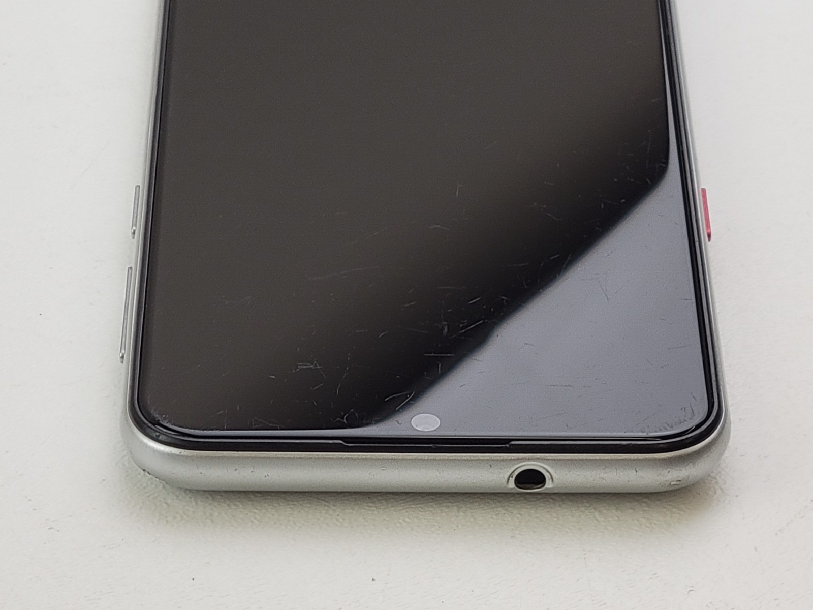 SKY Devices Elite B65 – 32GB – Silver (GSM Unlocked) Dual SIM Smartphone – H5462