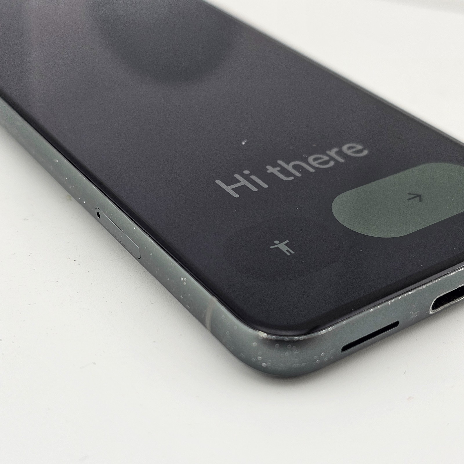 Google Pixel 8 G9BQD – XFINITY MOBILE – 128GB Hazel – WORKS: SMALL BLACK SPOT