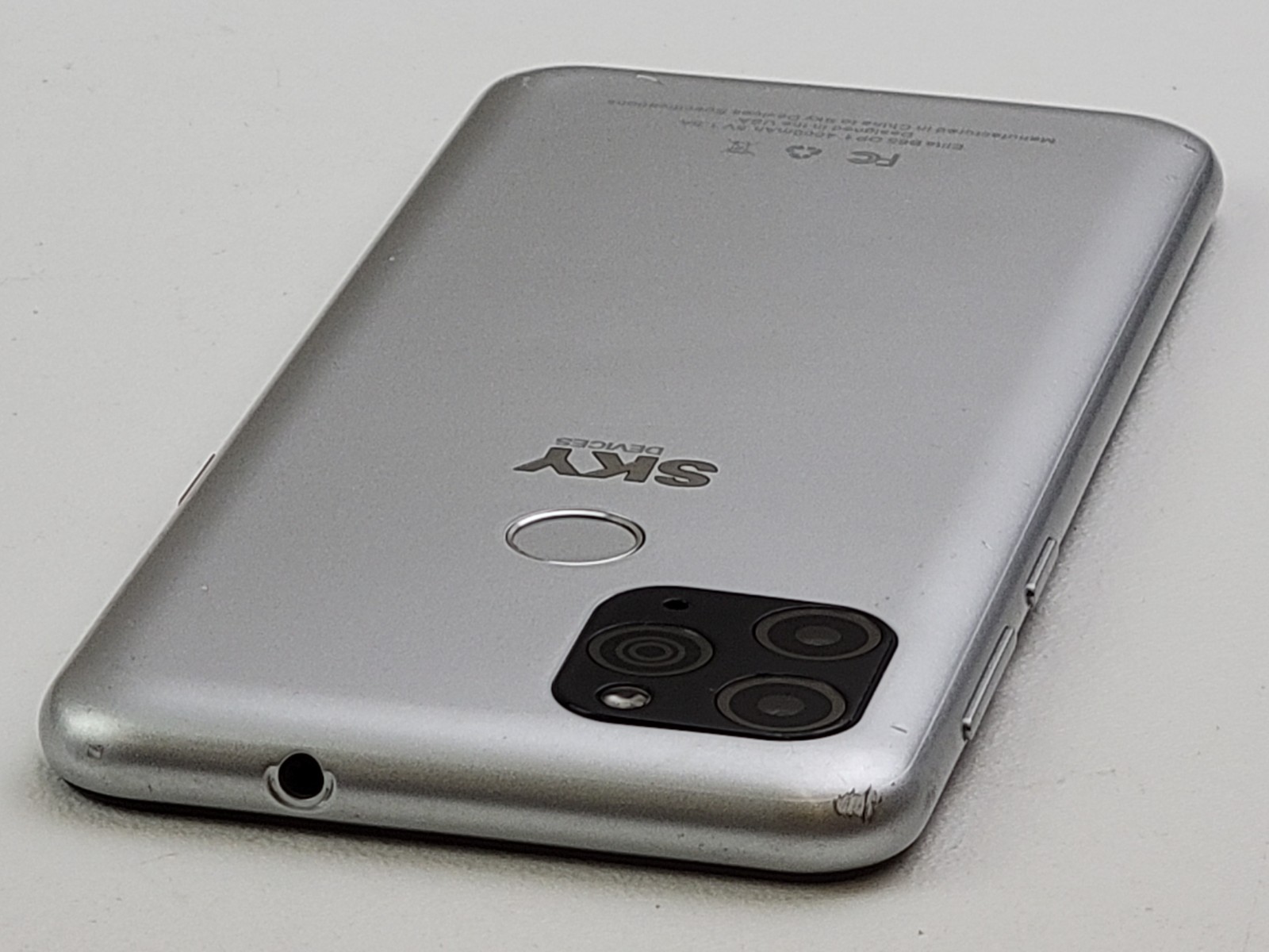 SKY Devices Elite B65 – 32GB – Silver (GSM Unlocked) Dual SIM Smartphone – H5462