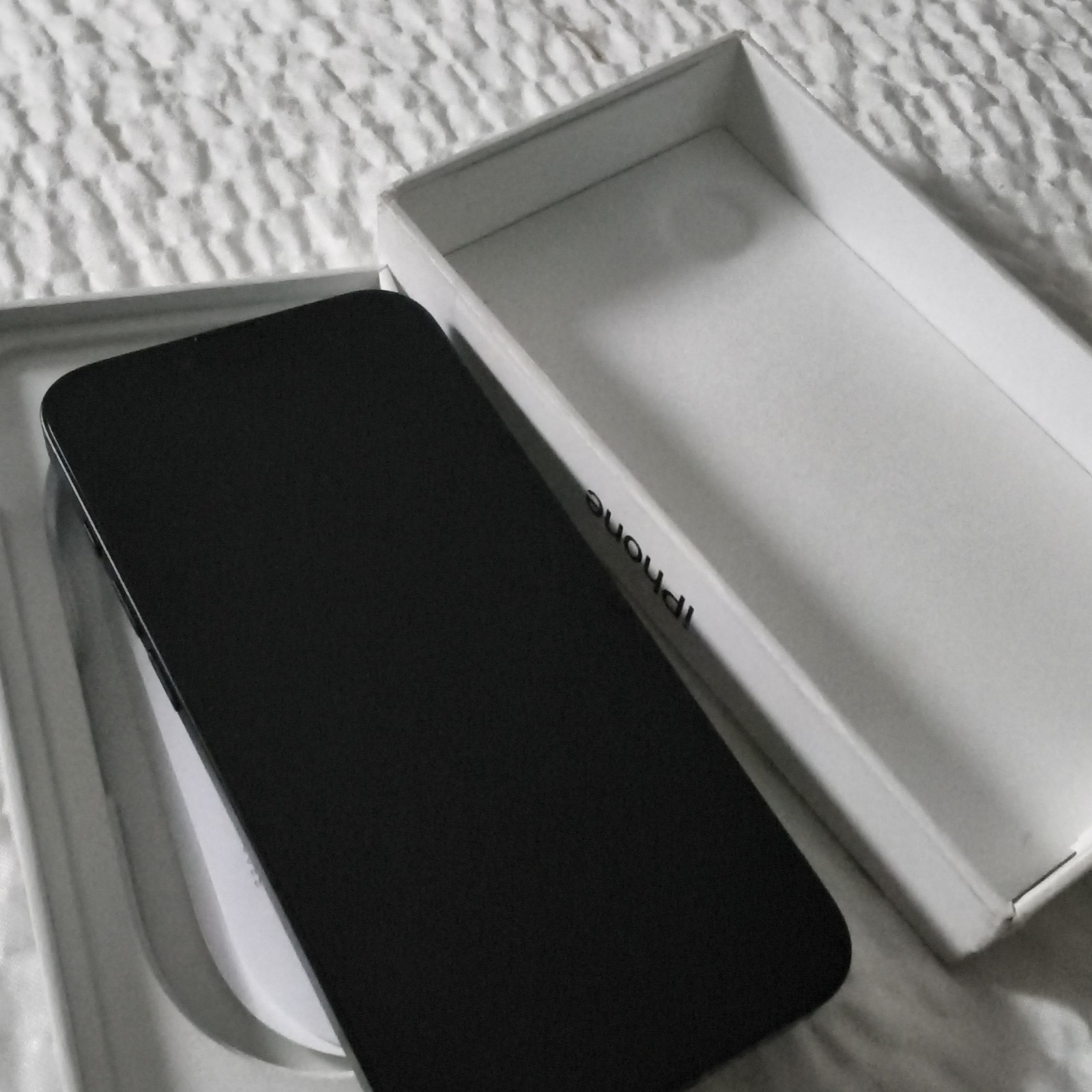 Apple iPhone 16e 128GB Black A3212 Face ID 48MP iOS No Contract
